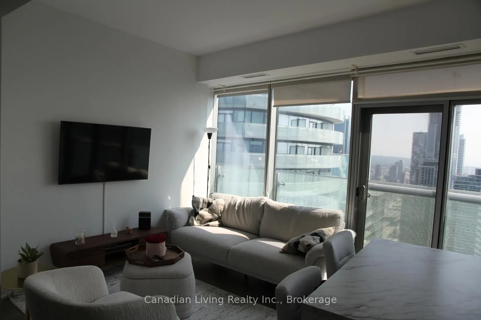 12 York Street, #5501