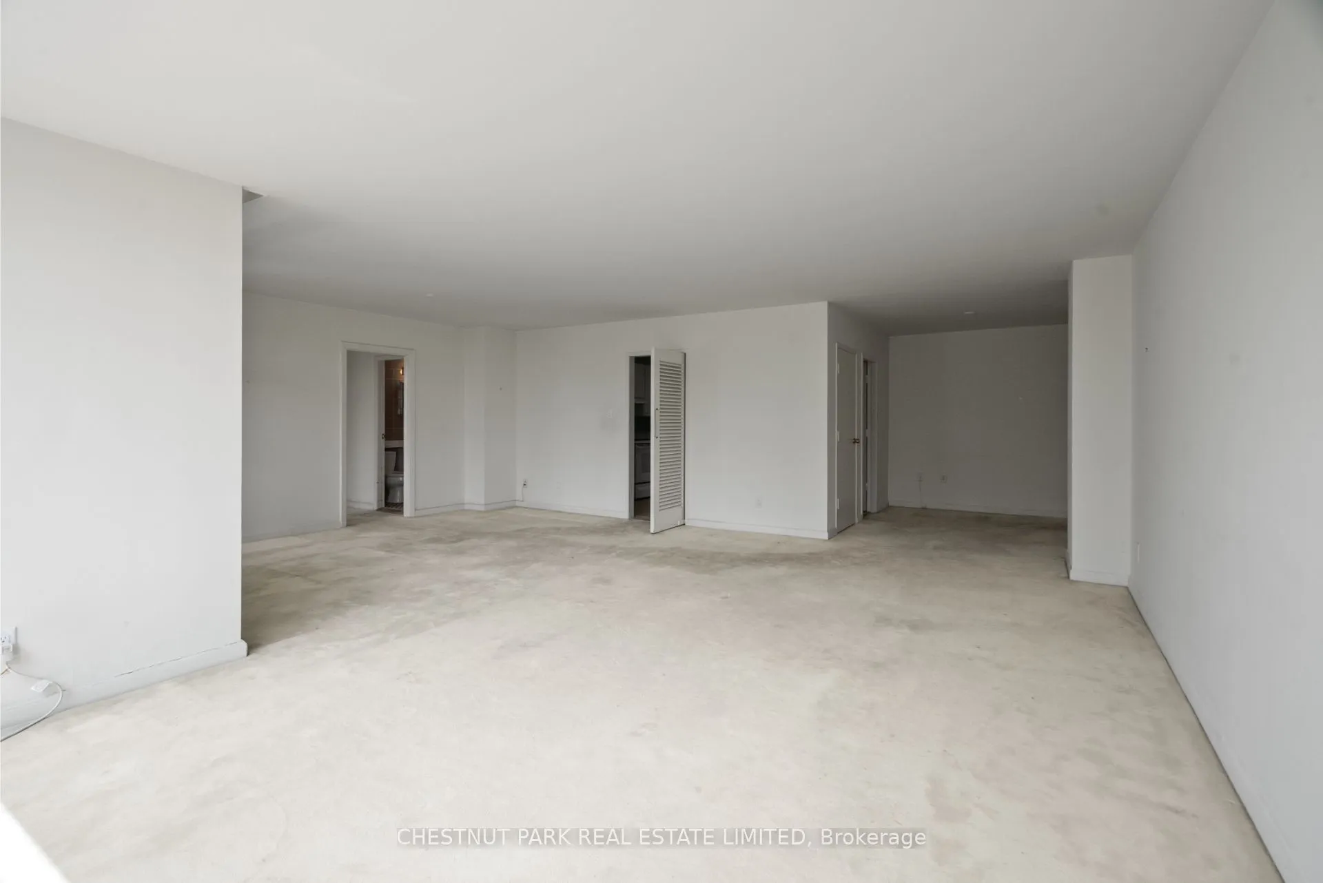 500 Avenue Road, #602