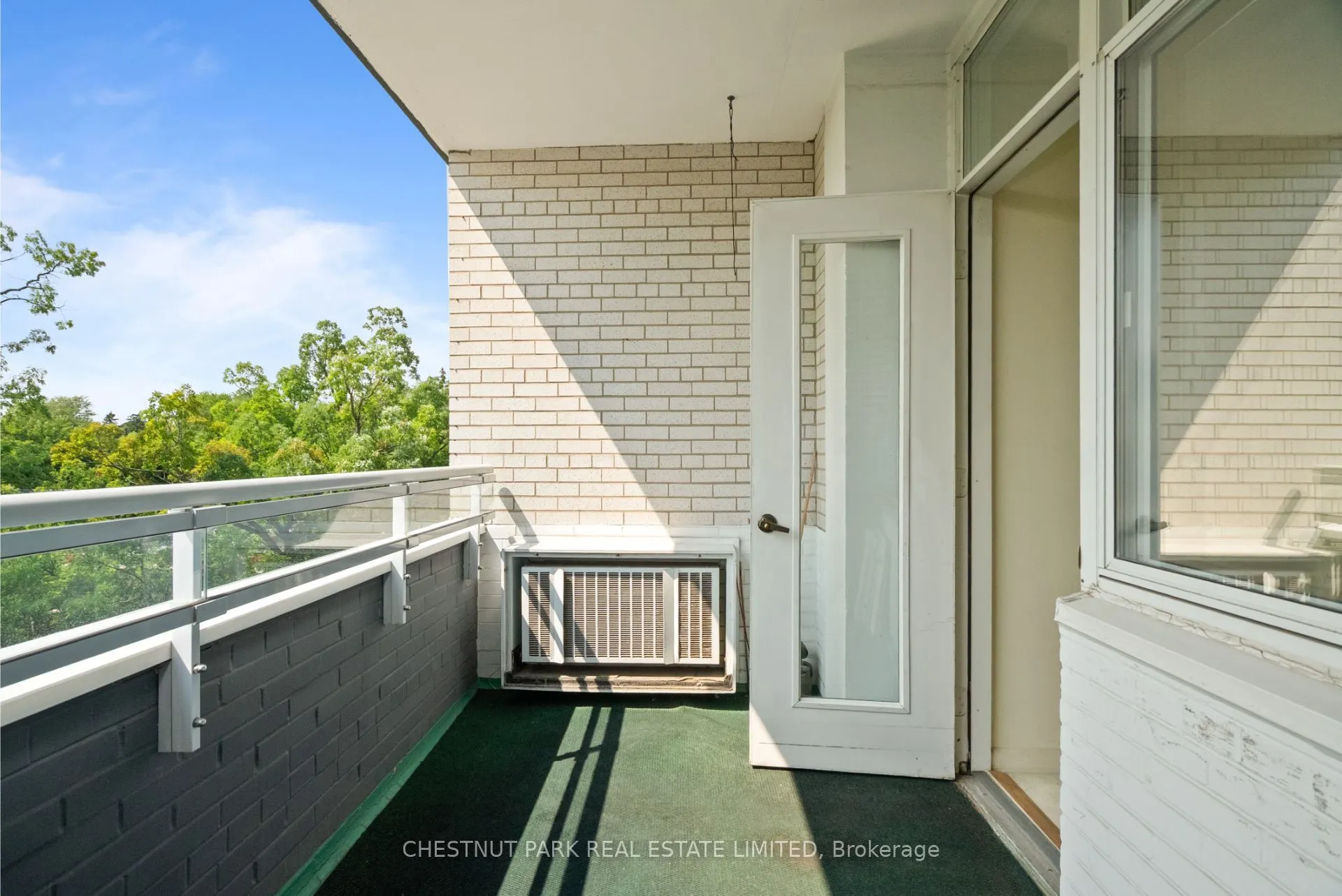 500 Avenue Road, #602