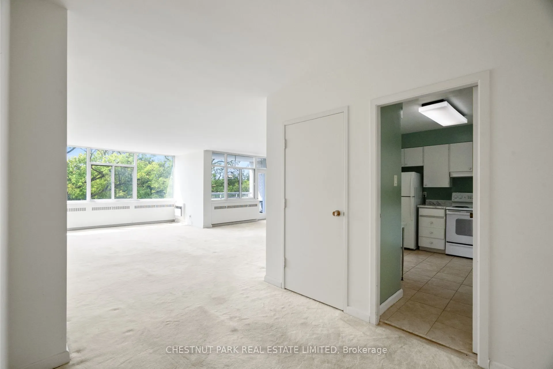500 Avenue Road, #602