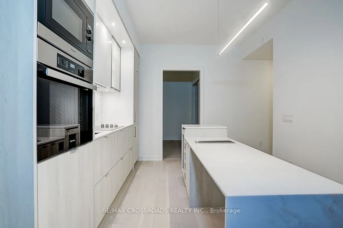11 Yorkville Avenue, #1607