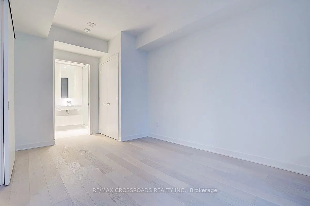 11 Yorkville Avenue, #1607