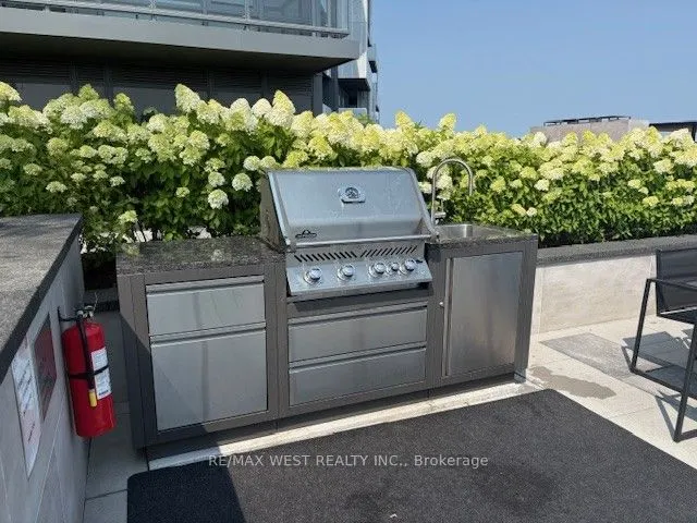 25 Adra Grando Way, #352