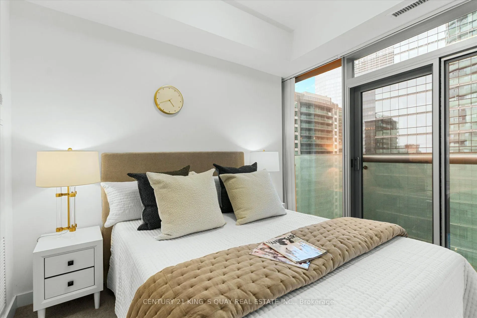 12 York Street, #2410