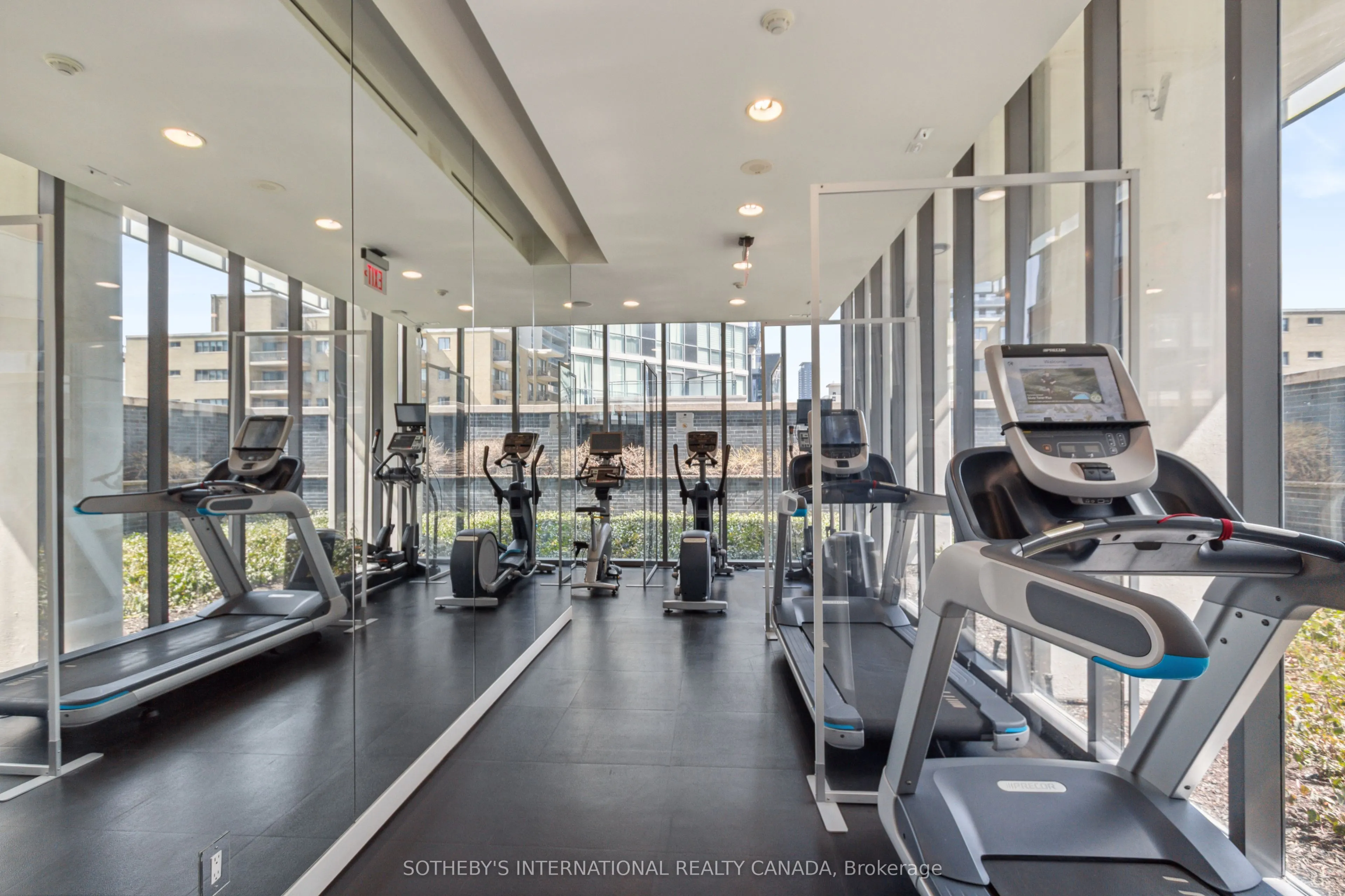 33 Charles Street E, #1605