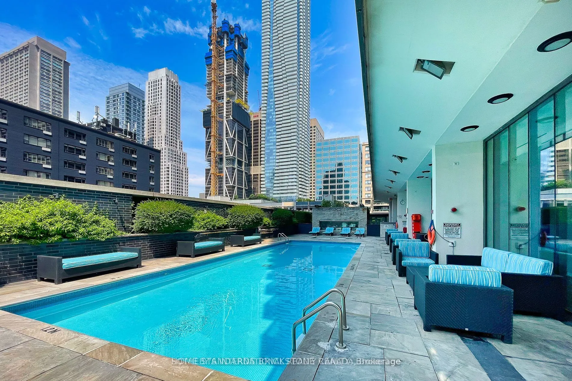 33 Charles Street E, #1605