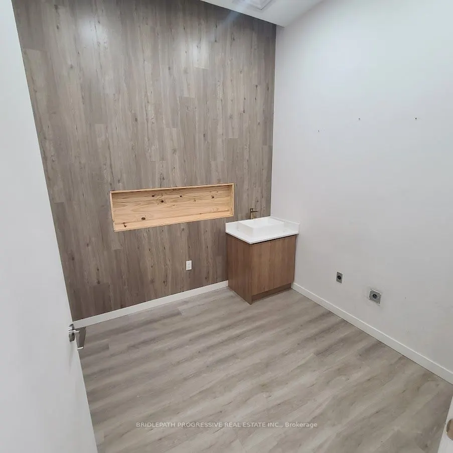 650 Sheppard Avenue E, #6