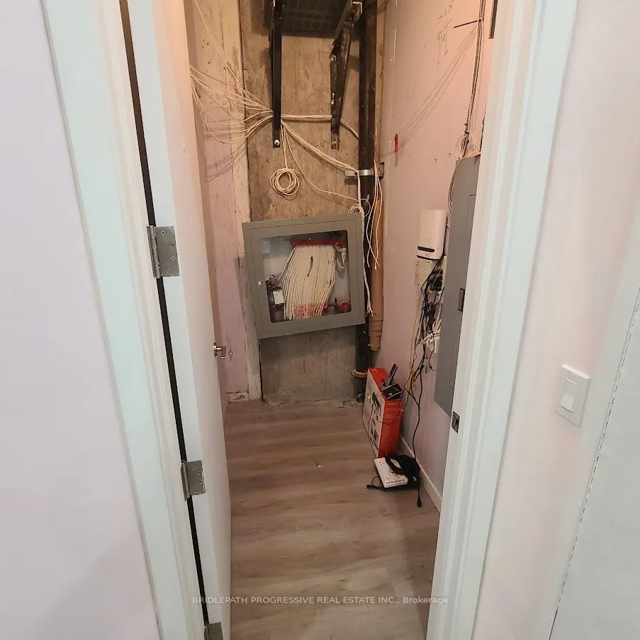 650 Sheppard Avenue E, #6