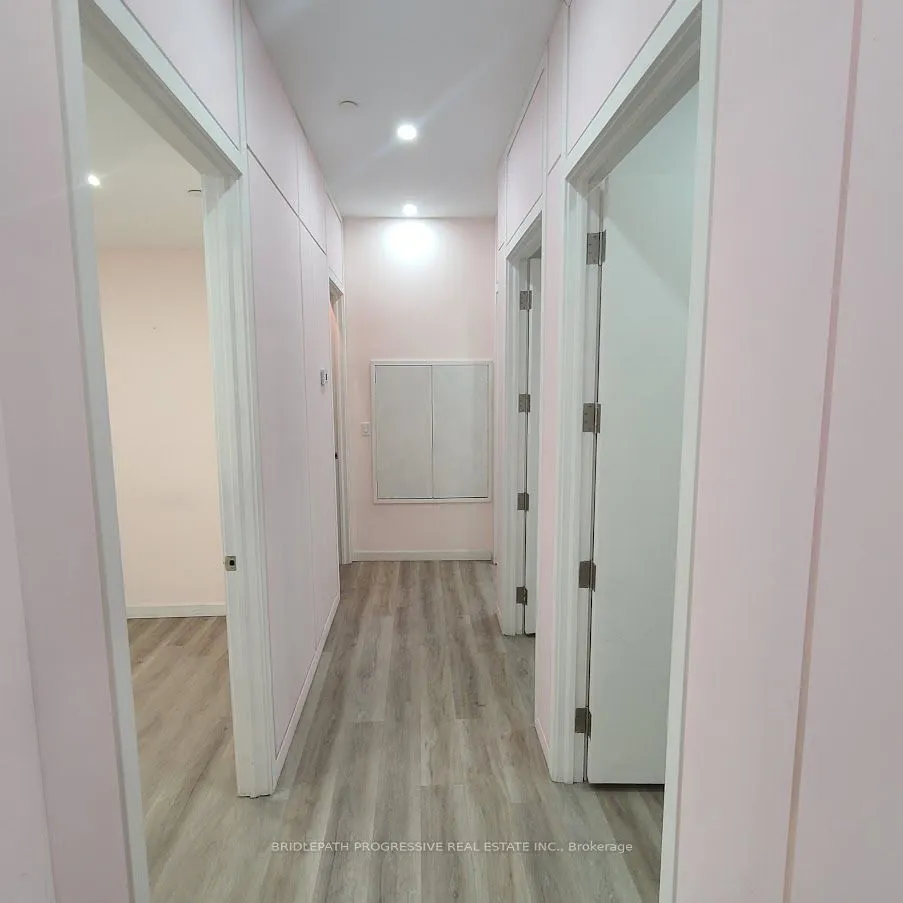 650 Sheppard Avenue E, #6
