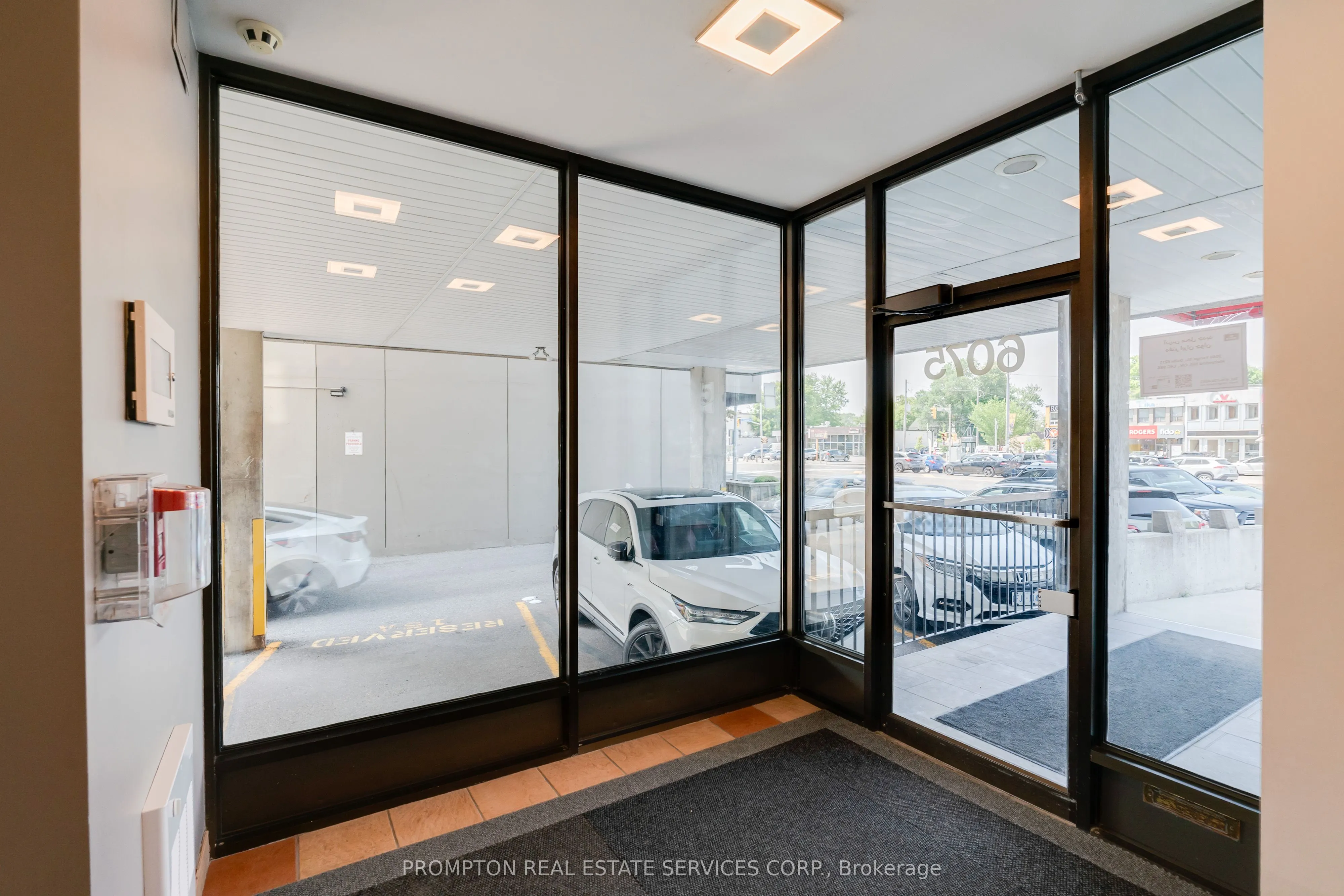 6075 Yonge Street, #3rd Floor
