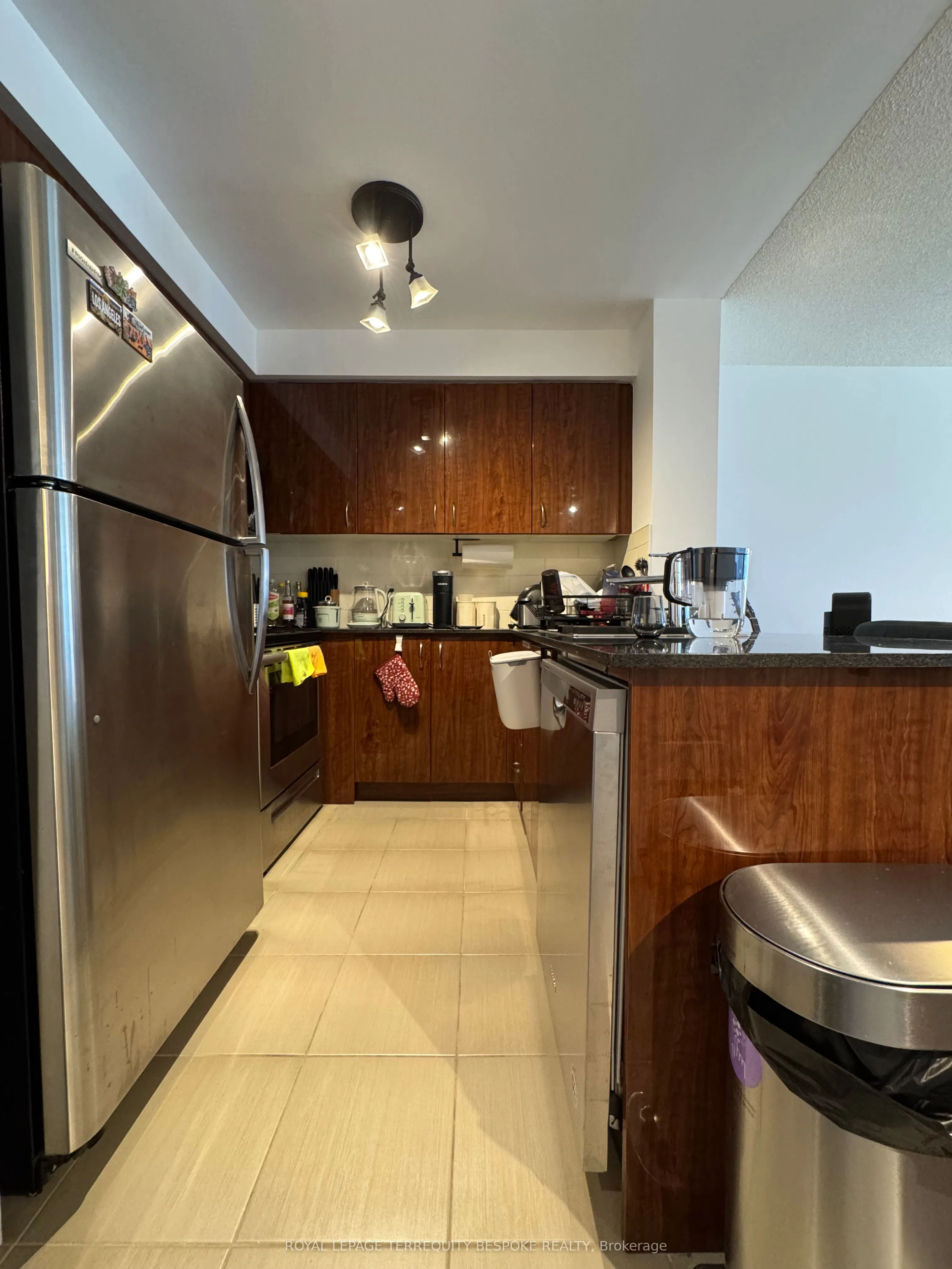 5791 Yonge Street, #801