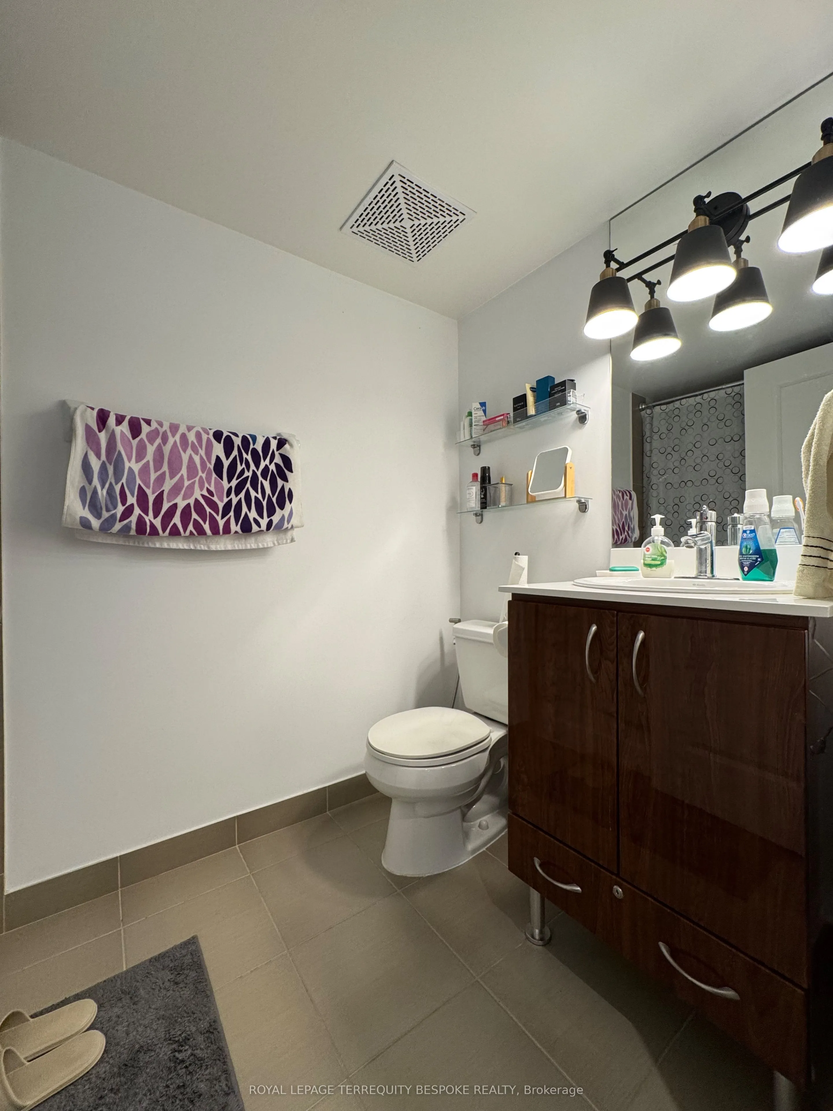 5791 Yonge Street, #801
