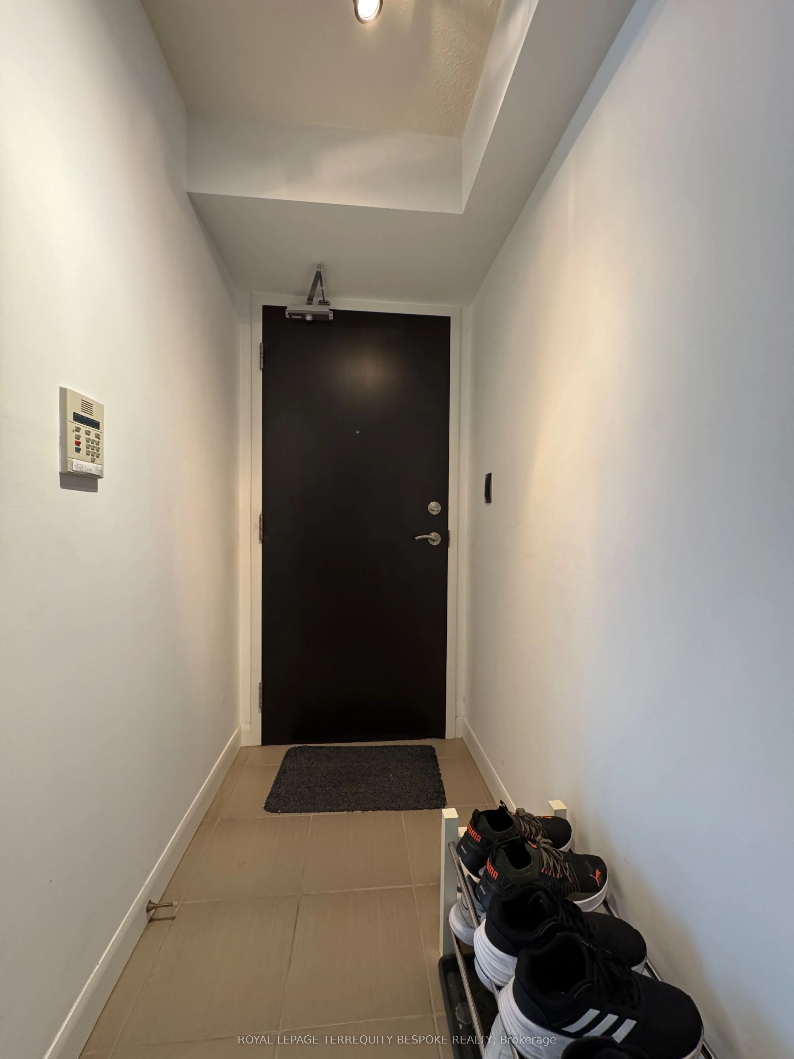 5791 Yonge Street, #801