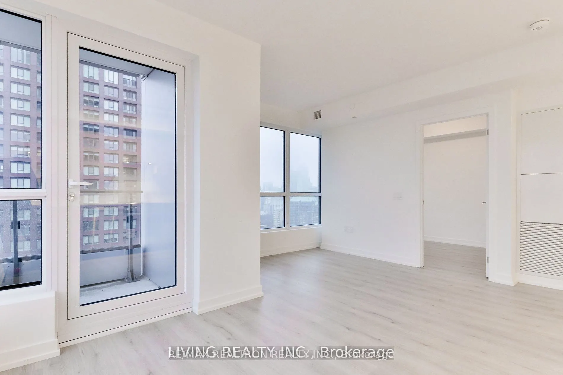 395 Bloor Street E, #1611