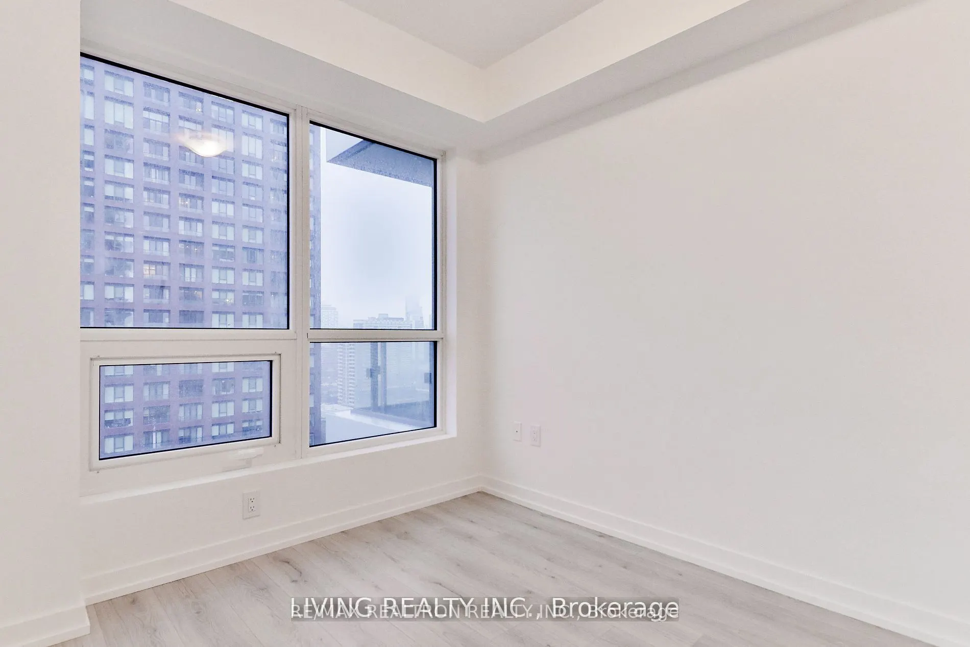395 Bloor Street E, #1611
