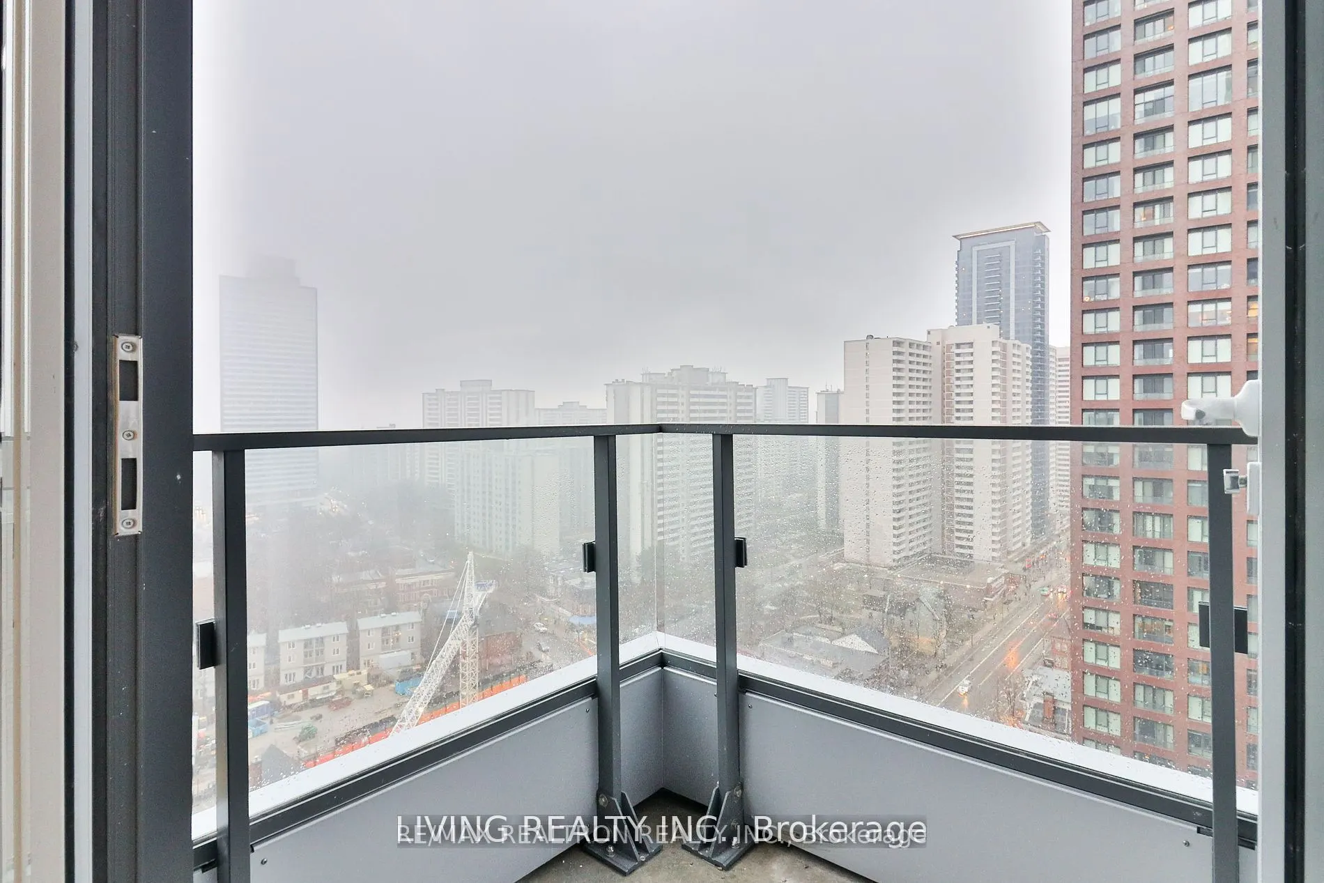395 Bloor Street E, #1611