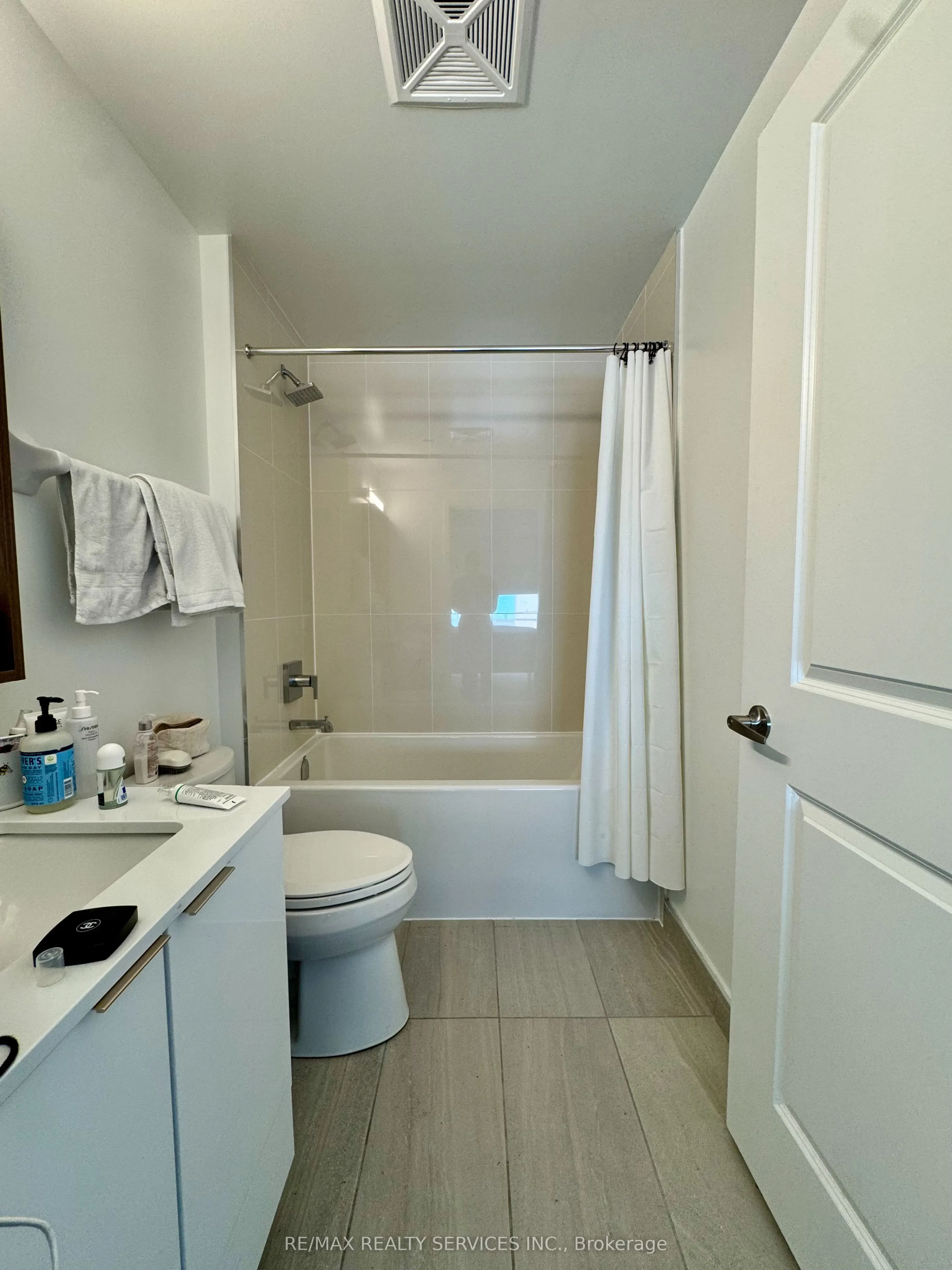 543 Richmond Street W, #509