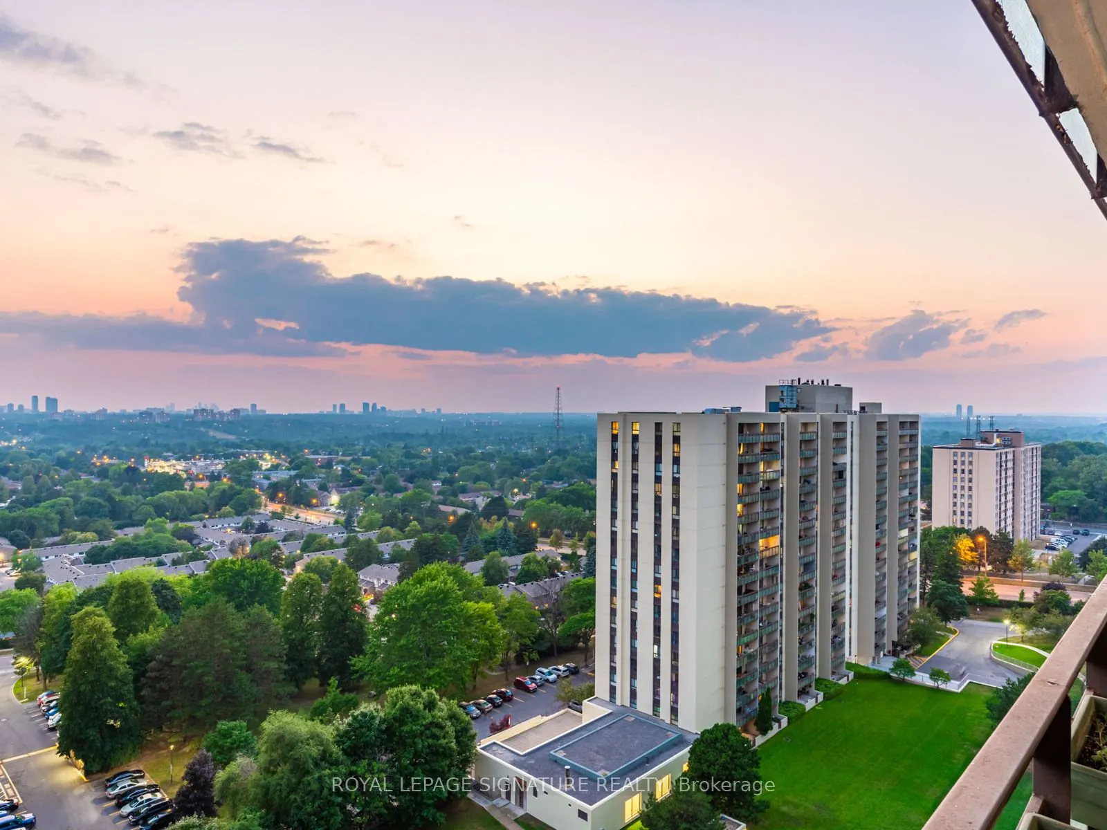 350 Seneca Hill Drive, #1709
