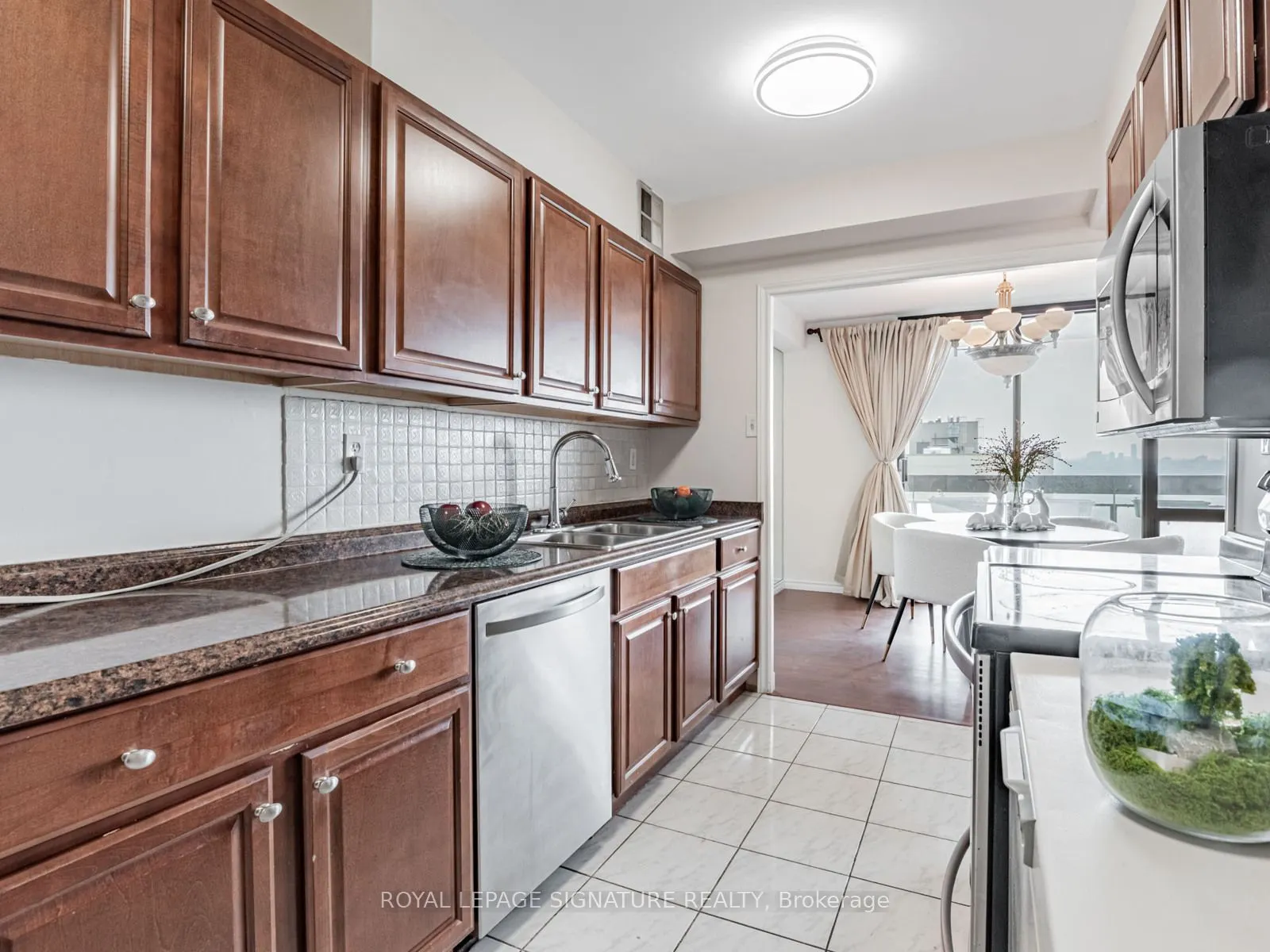 350 Seneca Hill Drive, #1709