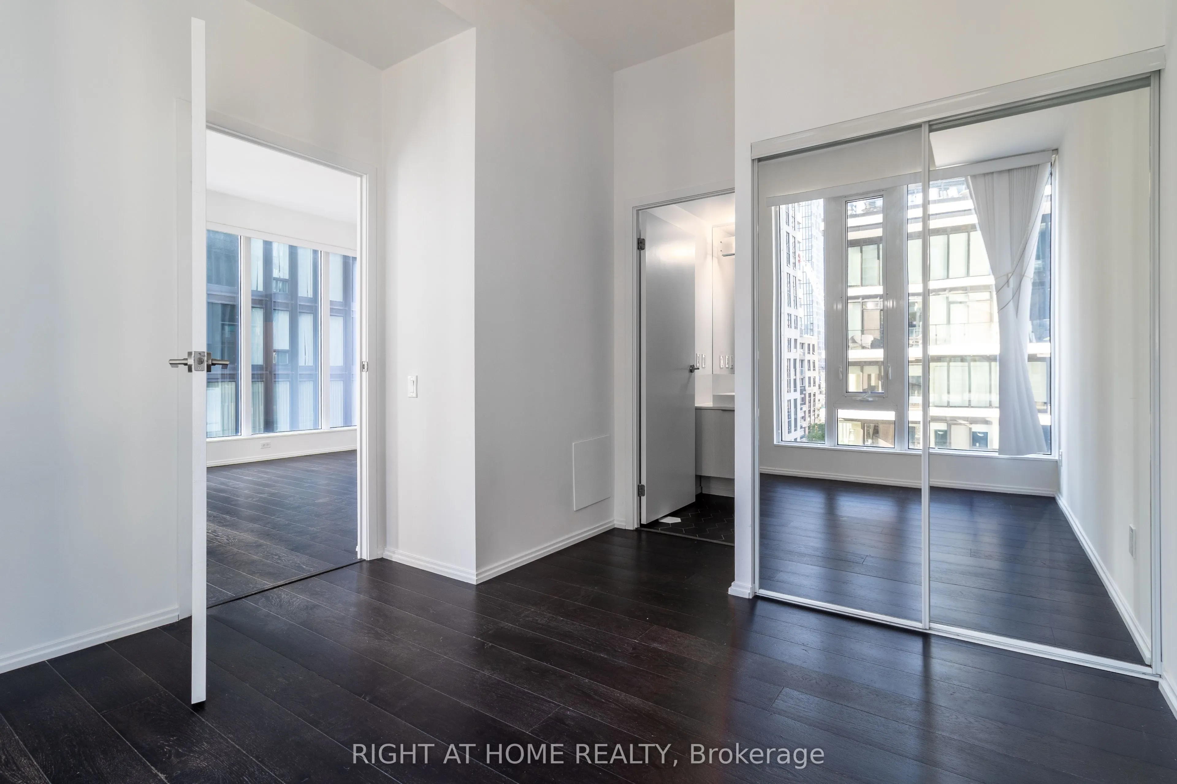 68 Shuter Street, #503