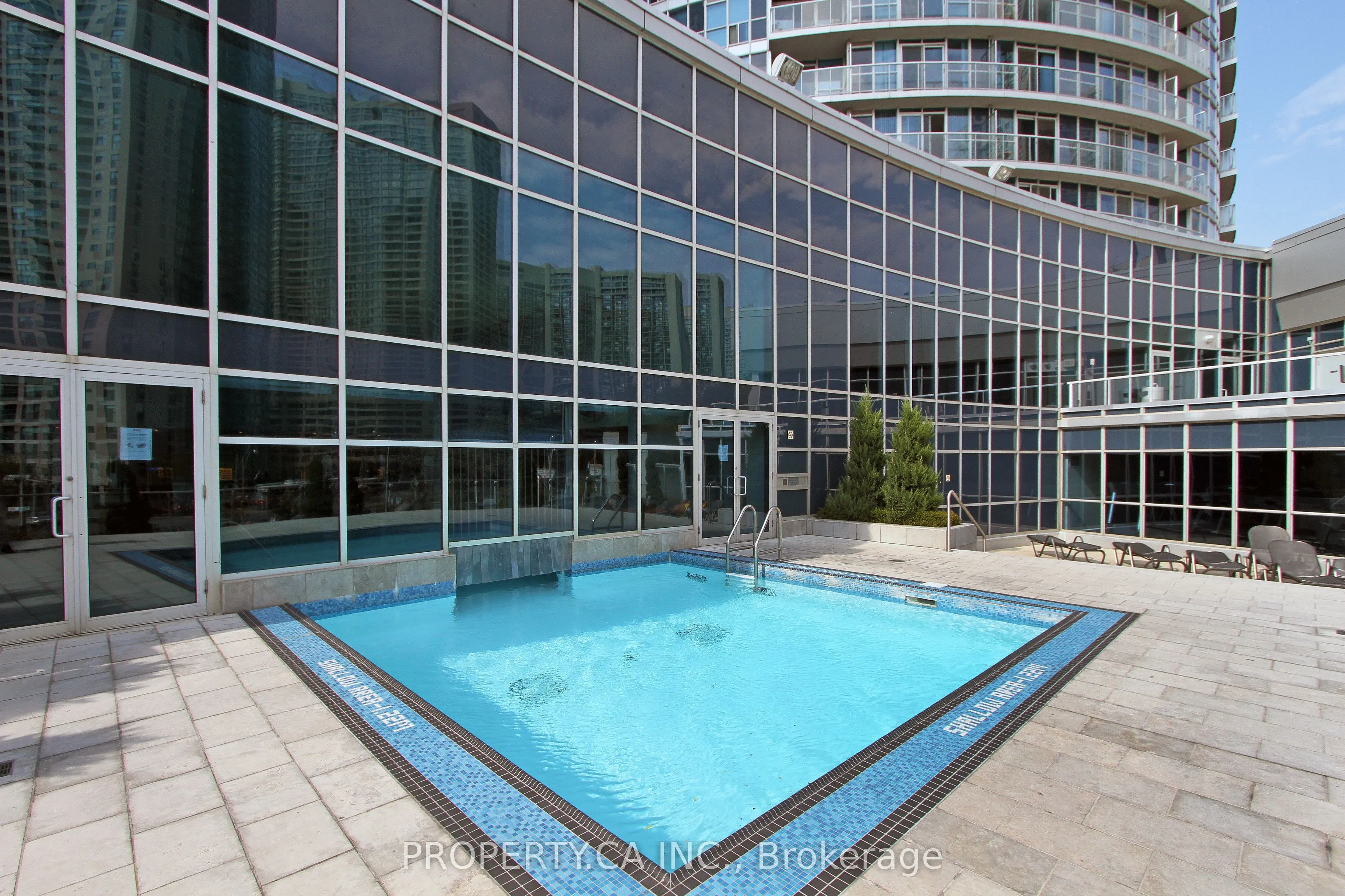 8 York Street, #1902