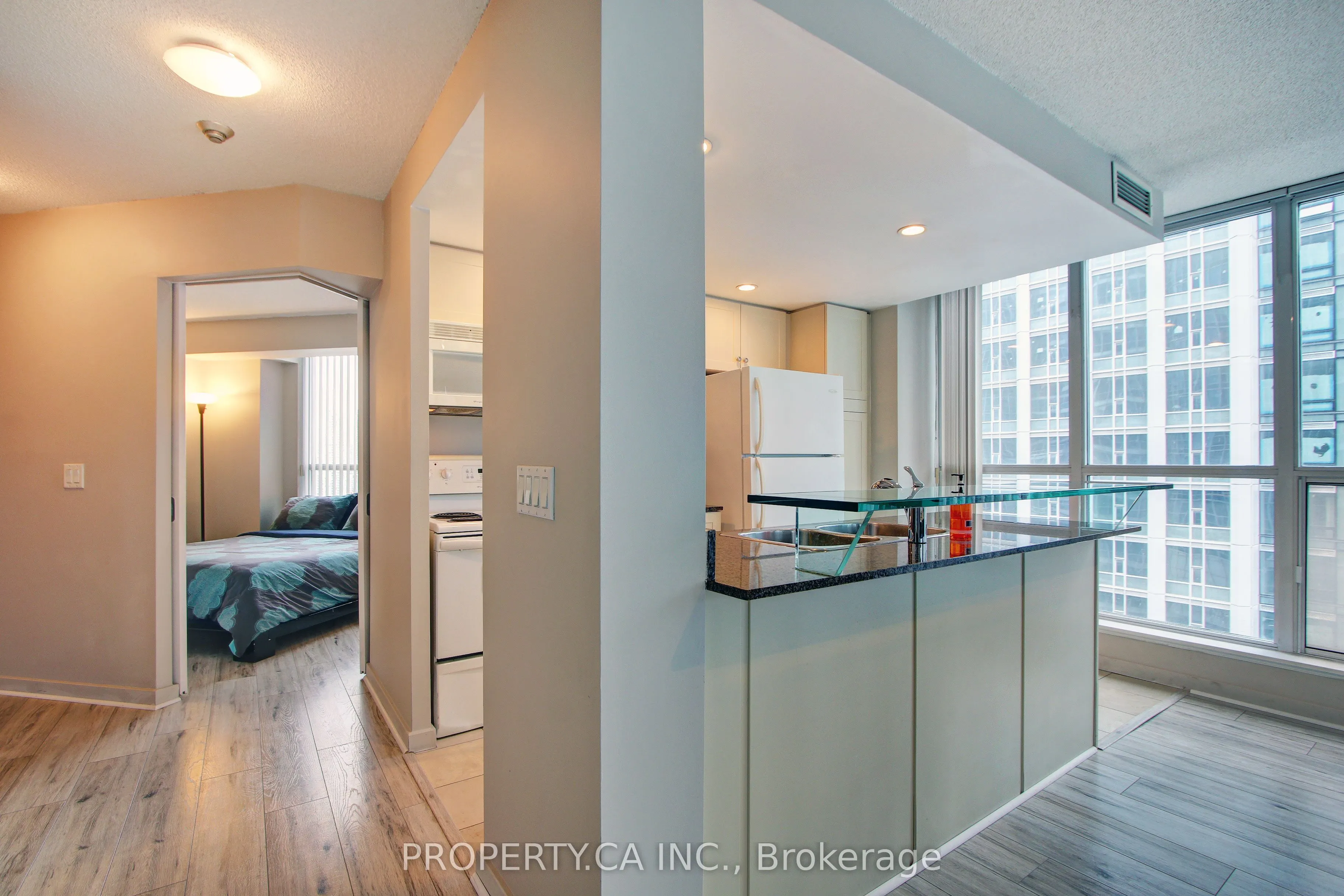 8 York Street, #1902