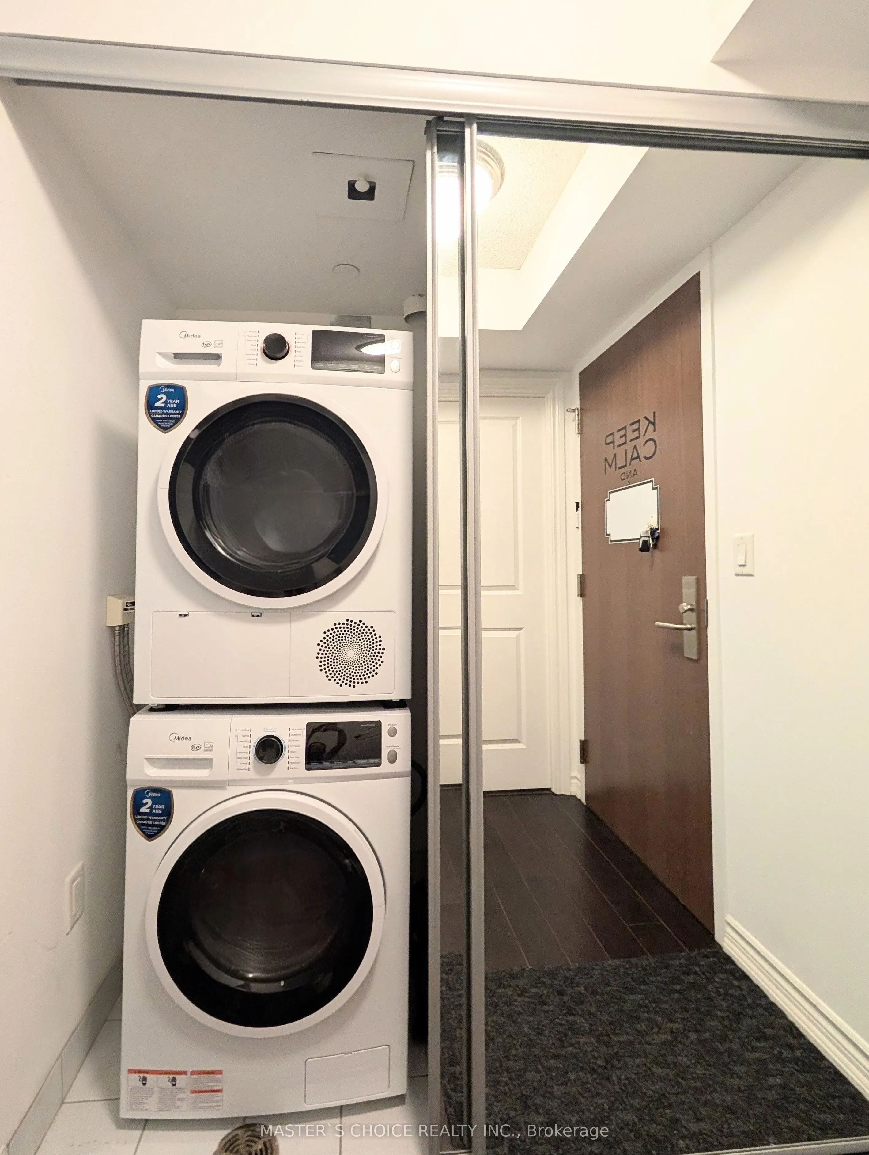 386 Yonge Street, #1401