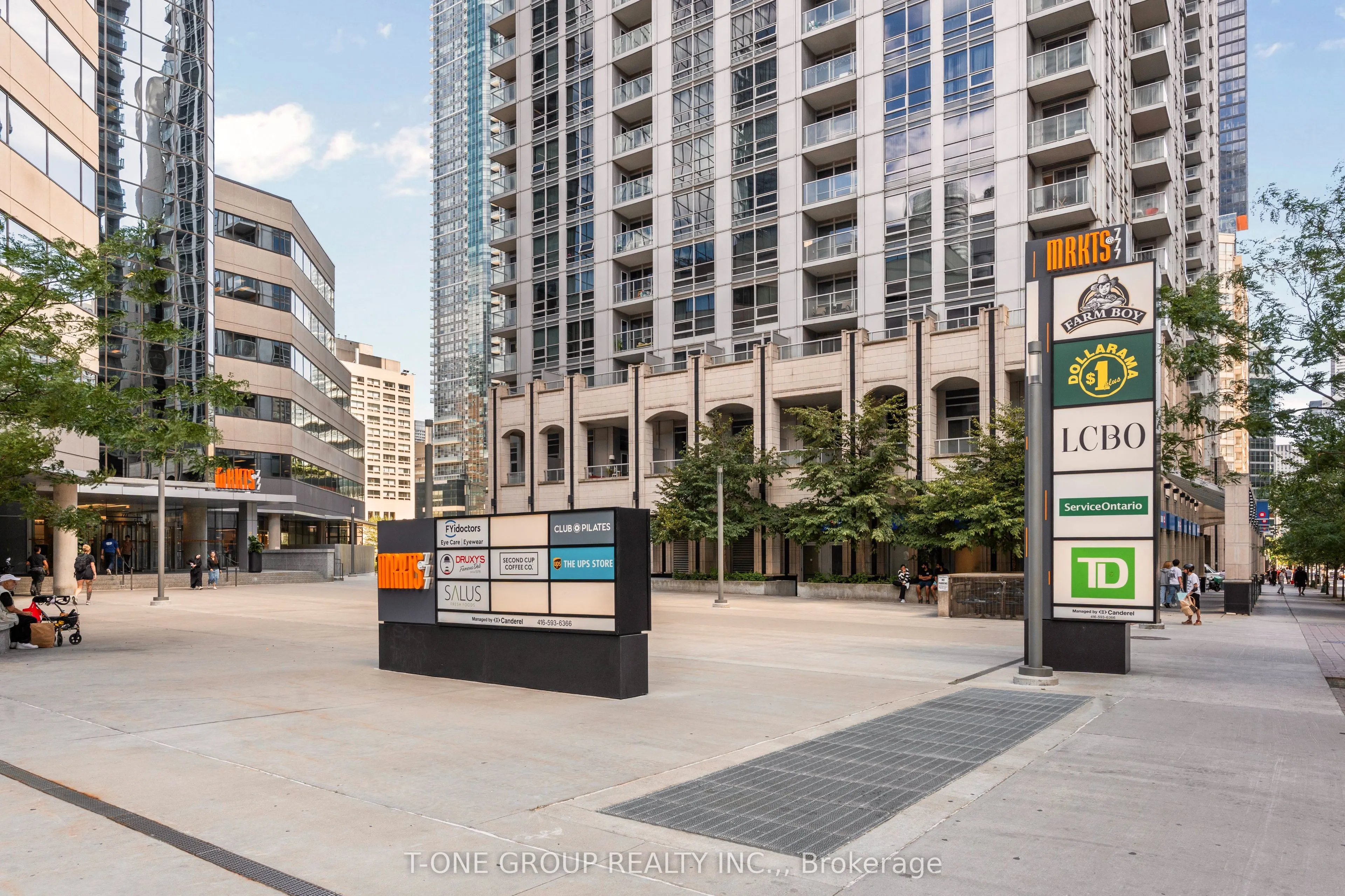 761 Bay Street, #605