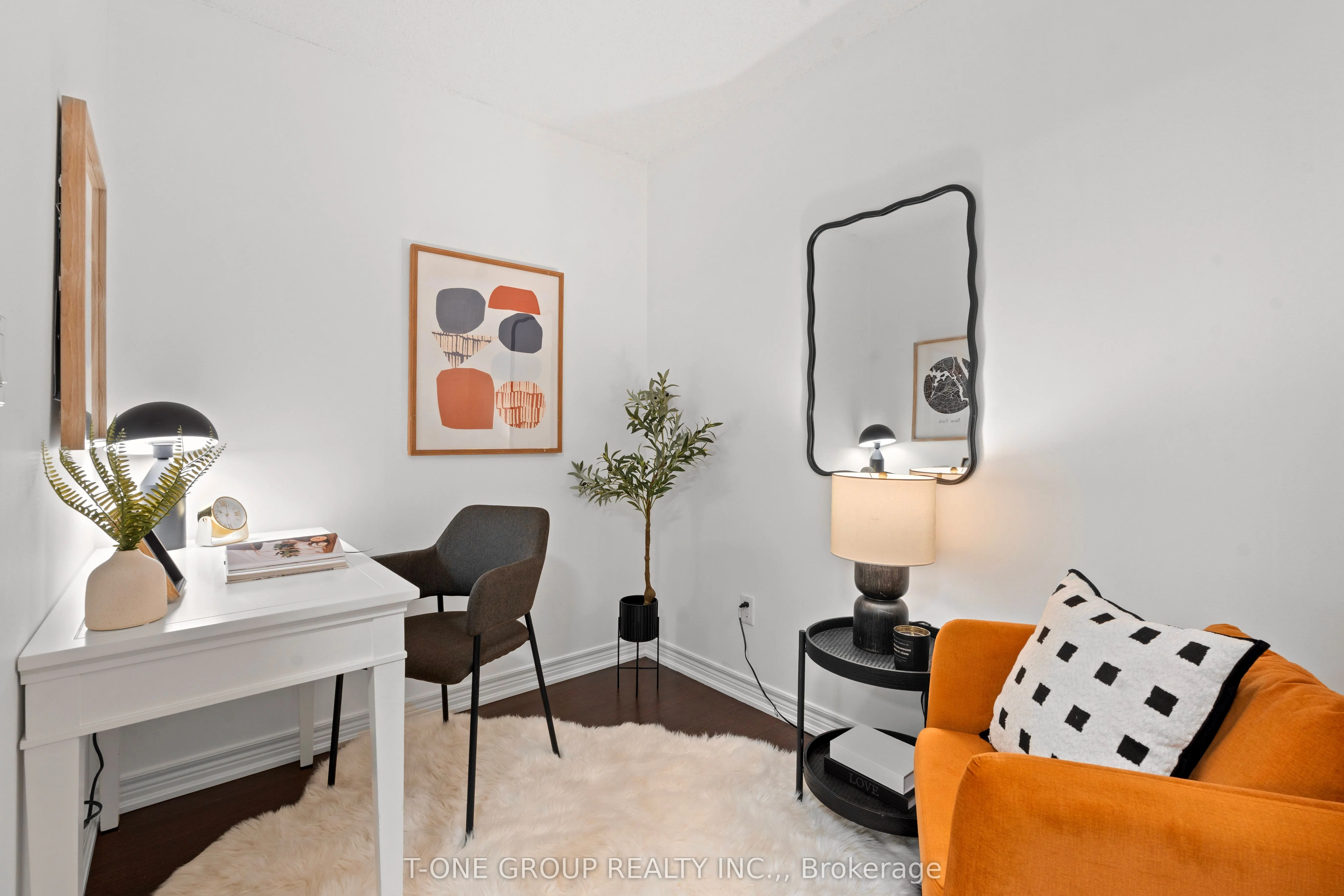 761 Bay Street, #605