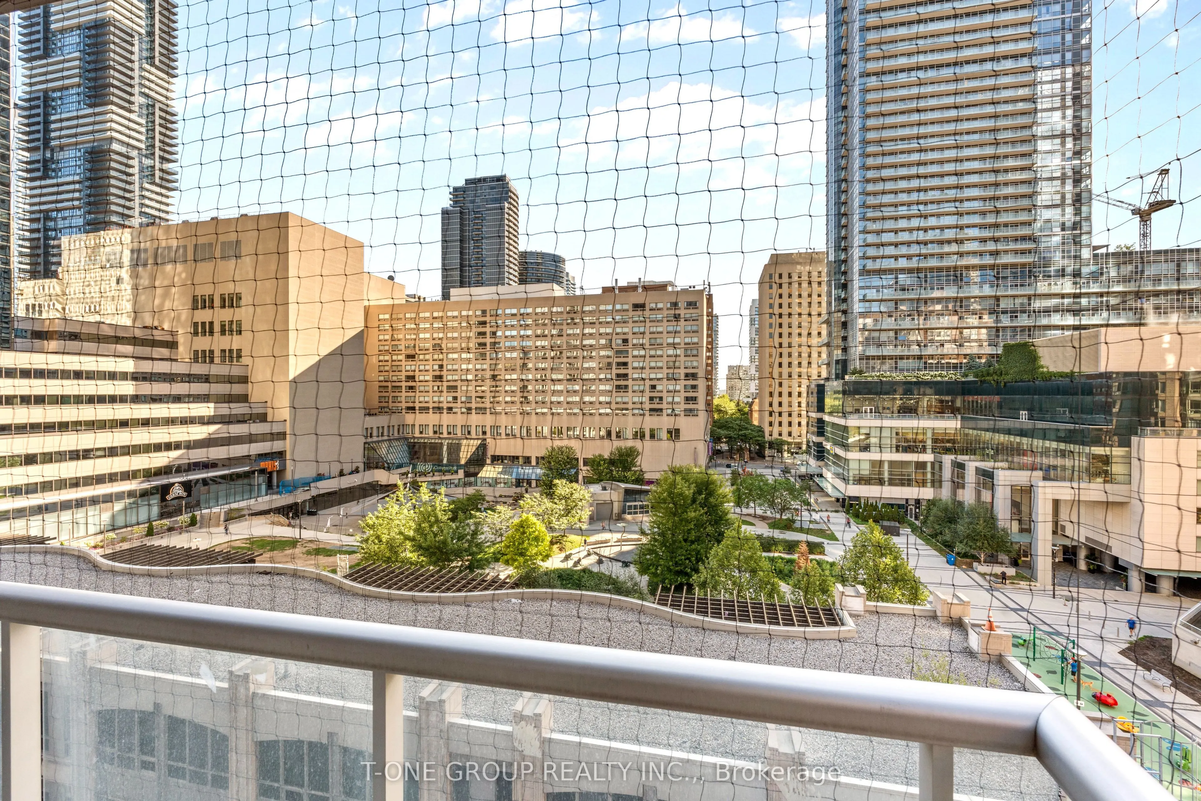 761 Bay Street, #605