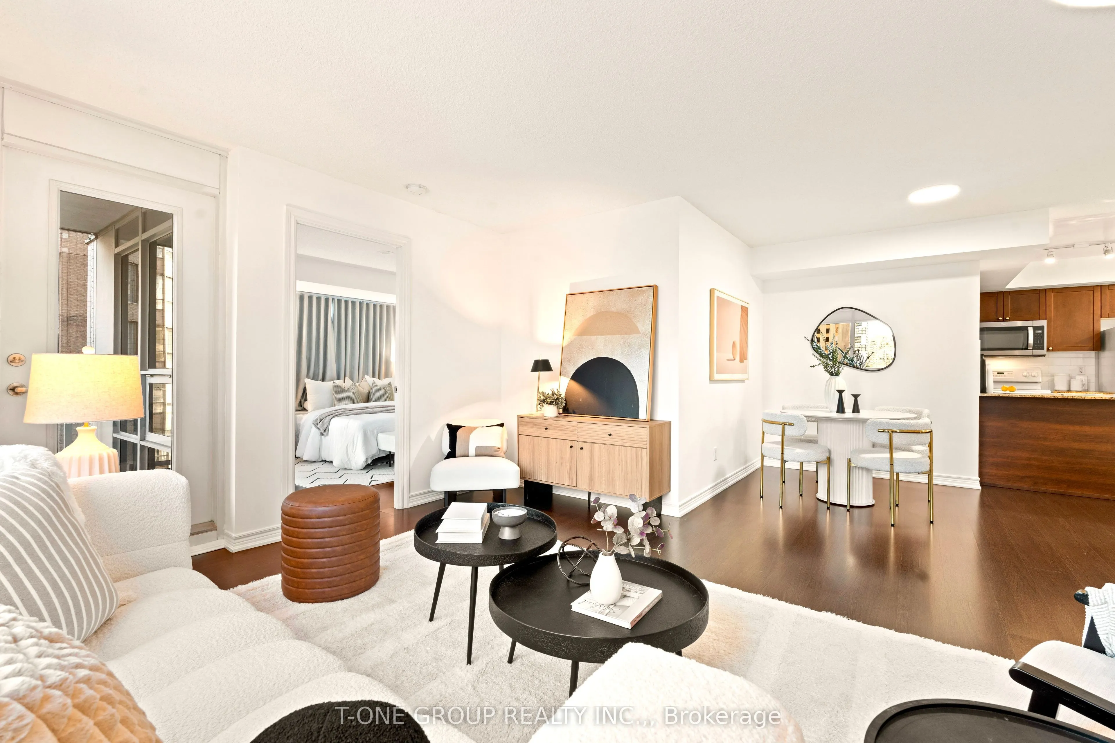 761 Bay Street, #605