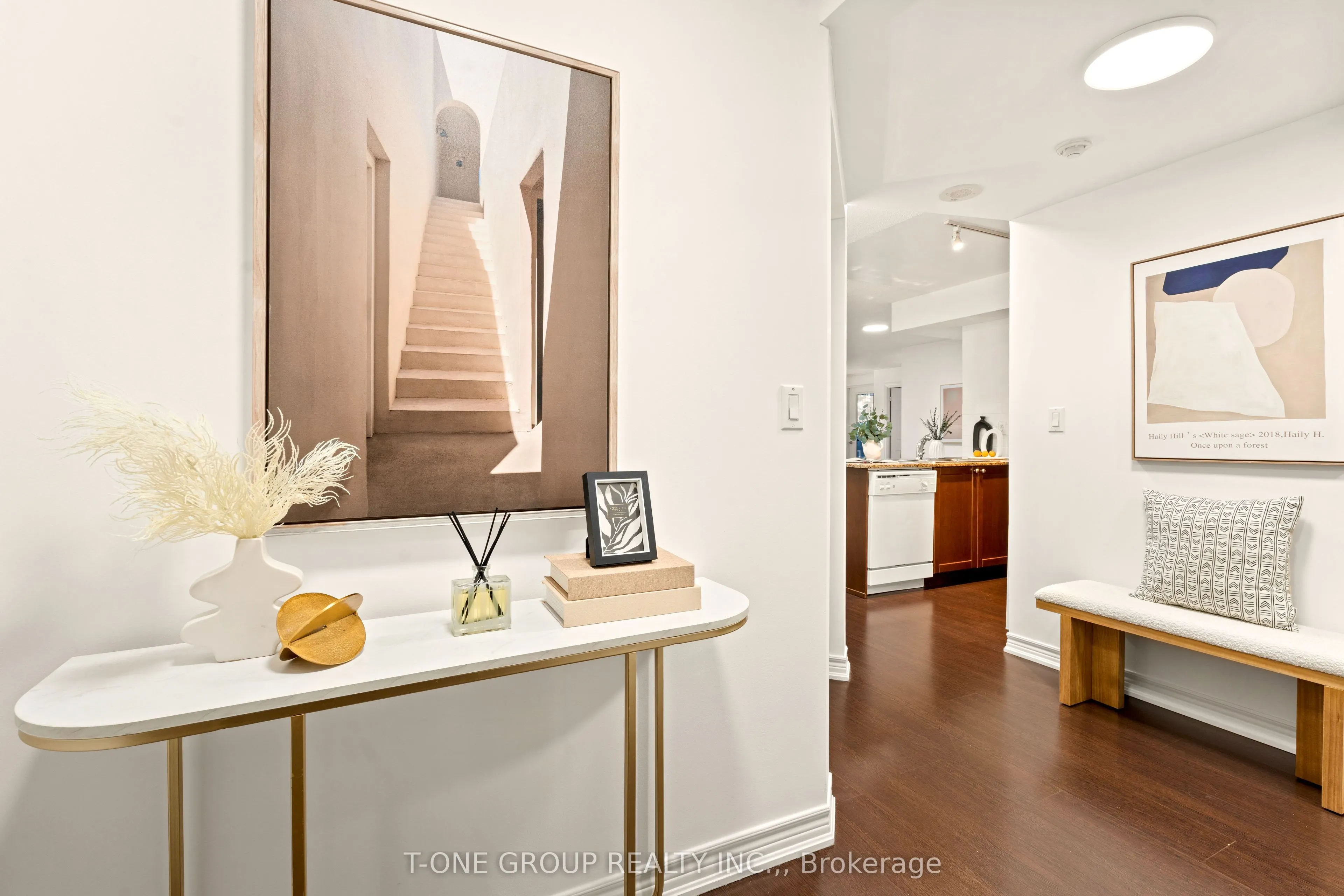 761 Bay Street, #605