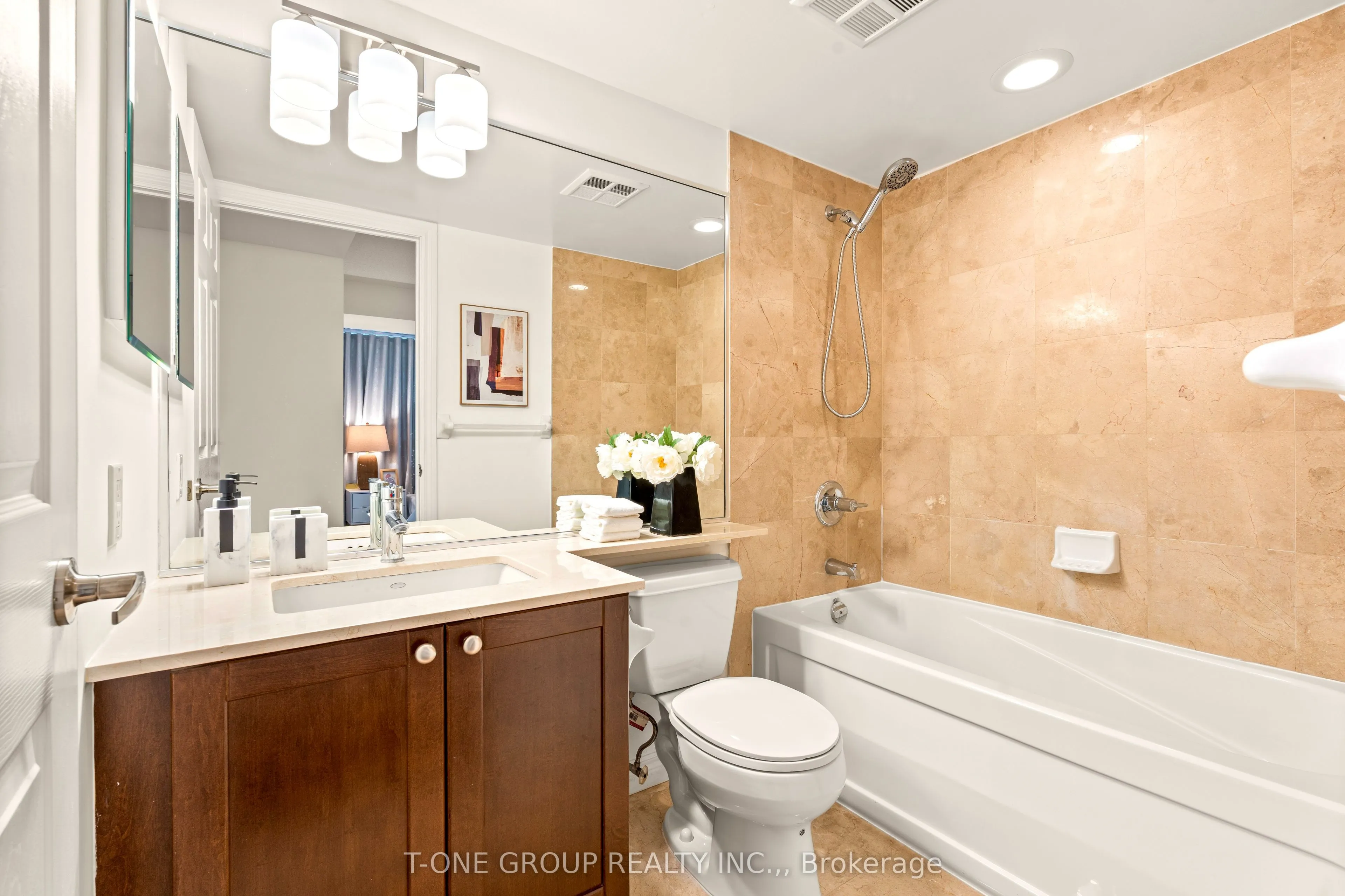 761 Bay Street, #605