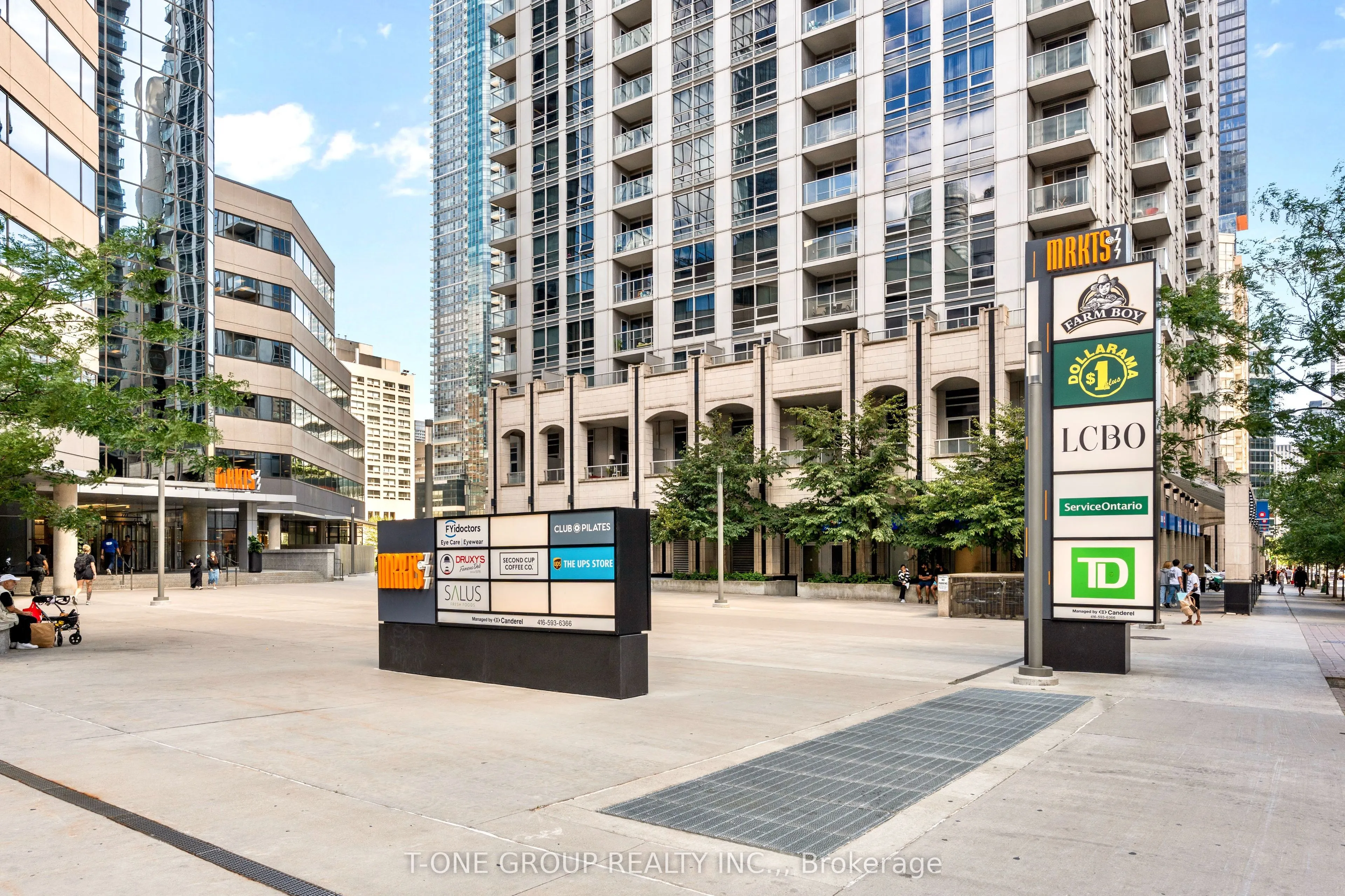 761 Bay Street, #605