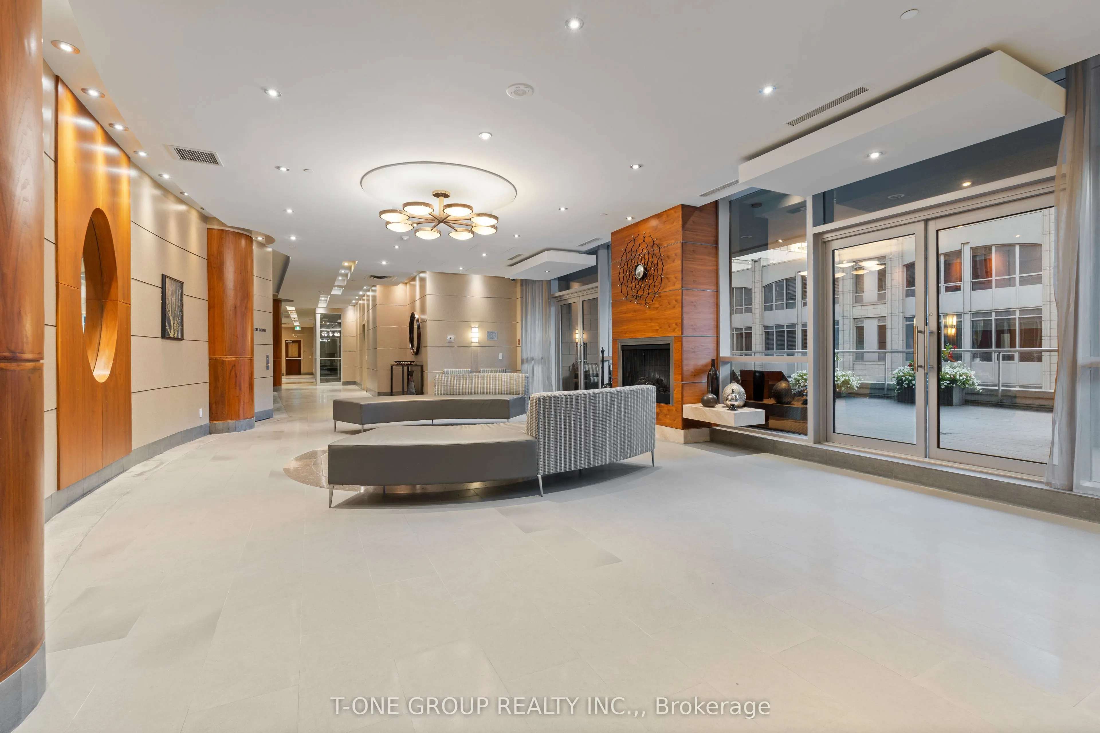 761 Bay Street, #605
