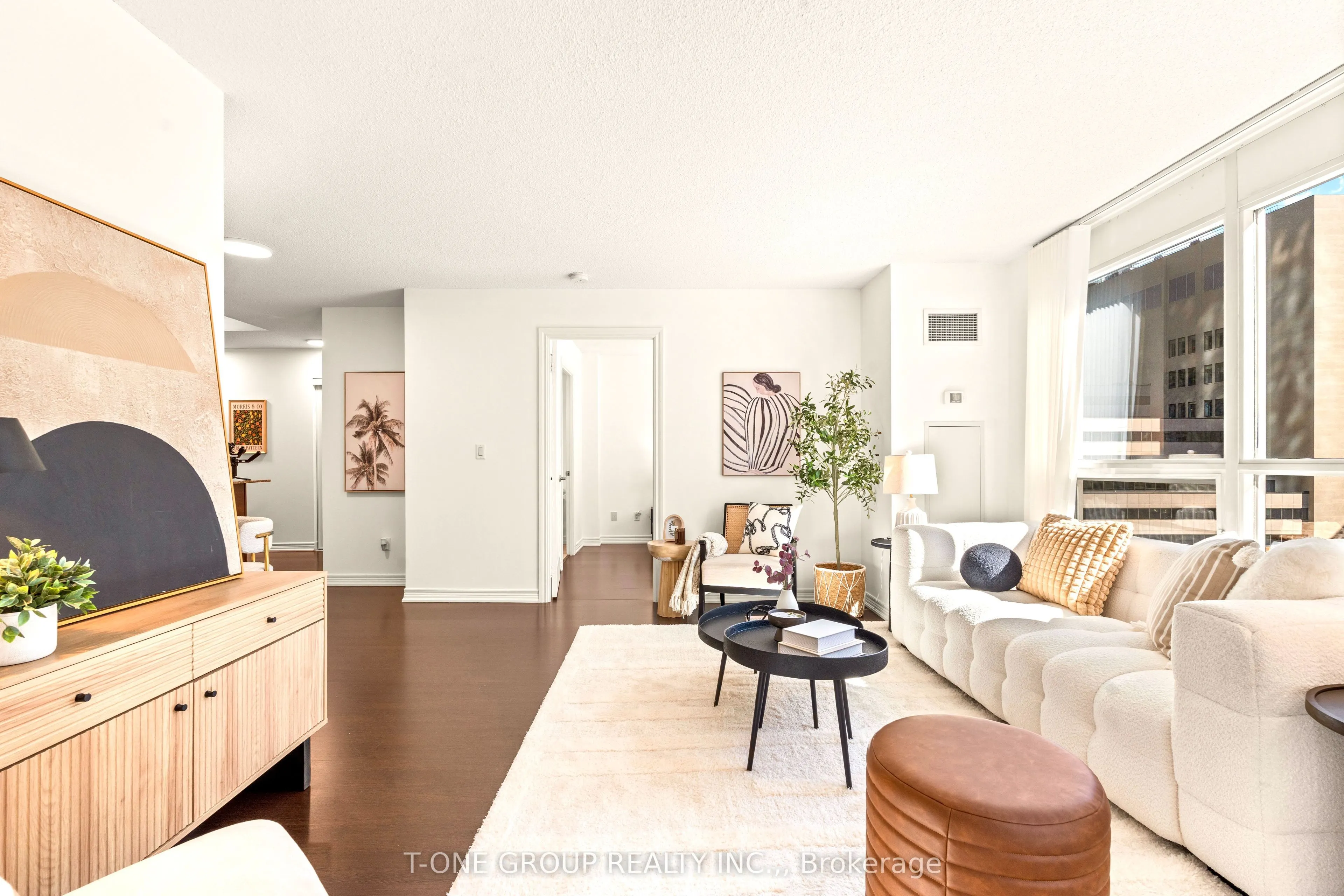 761 Bay Street, #605