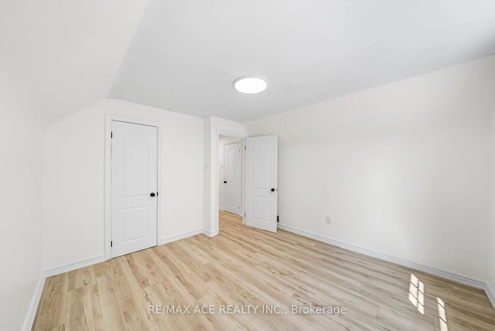 132 Homewood Avenue