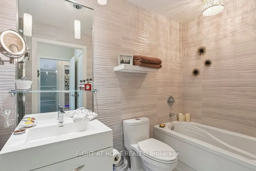 112 George Street, #1204