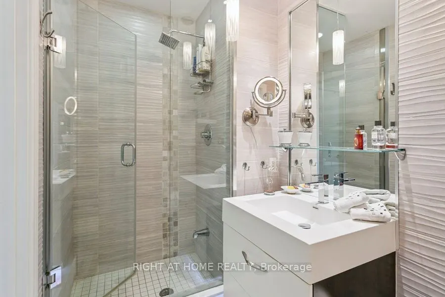 112 George Street, #1204