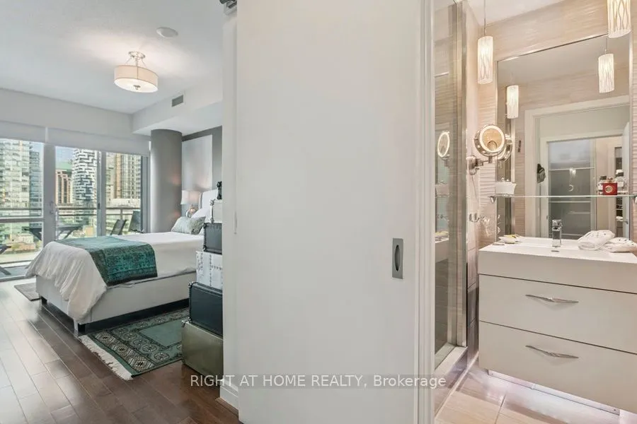 112 George Street, #1204