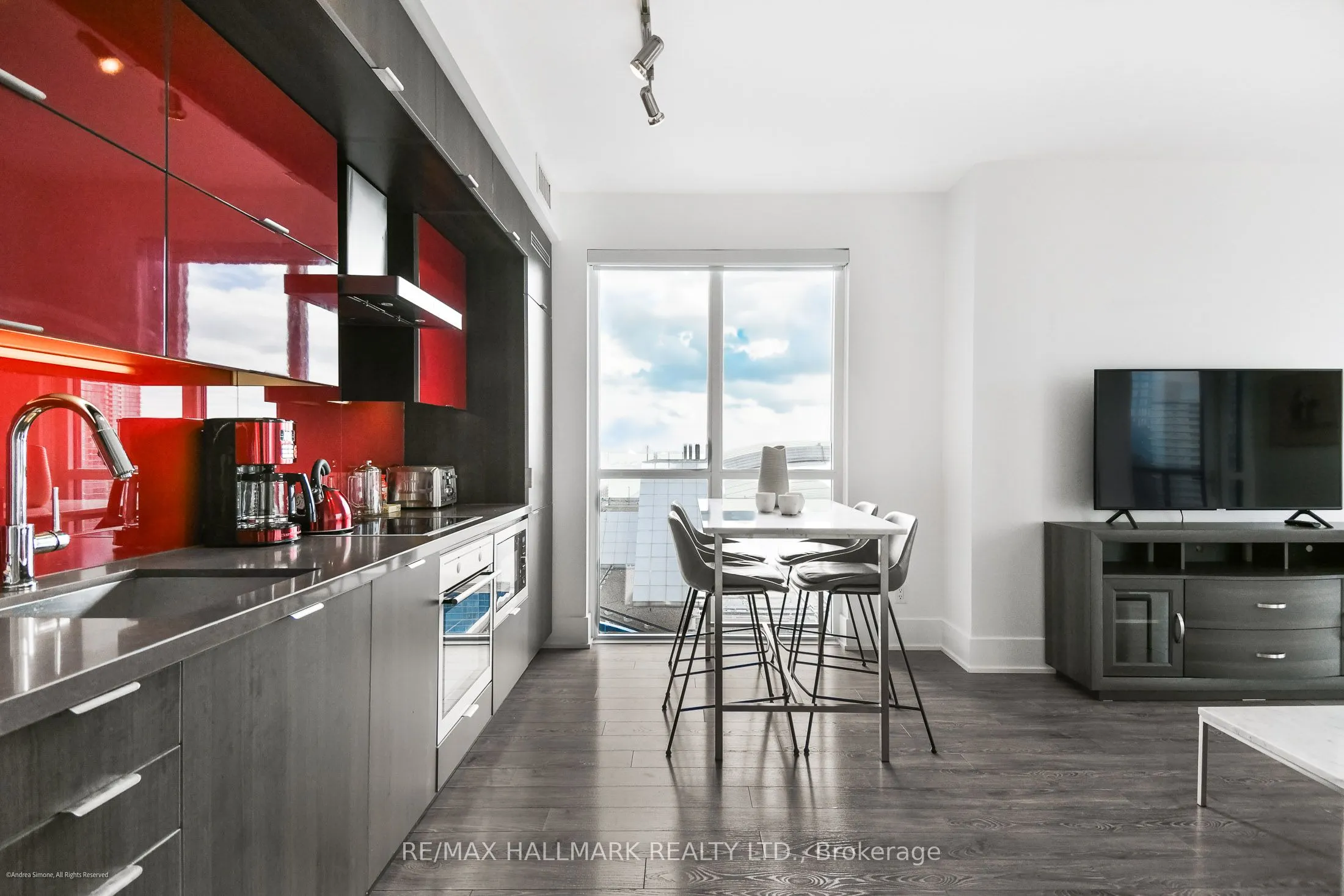 300 Front Street W, #2712