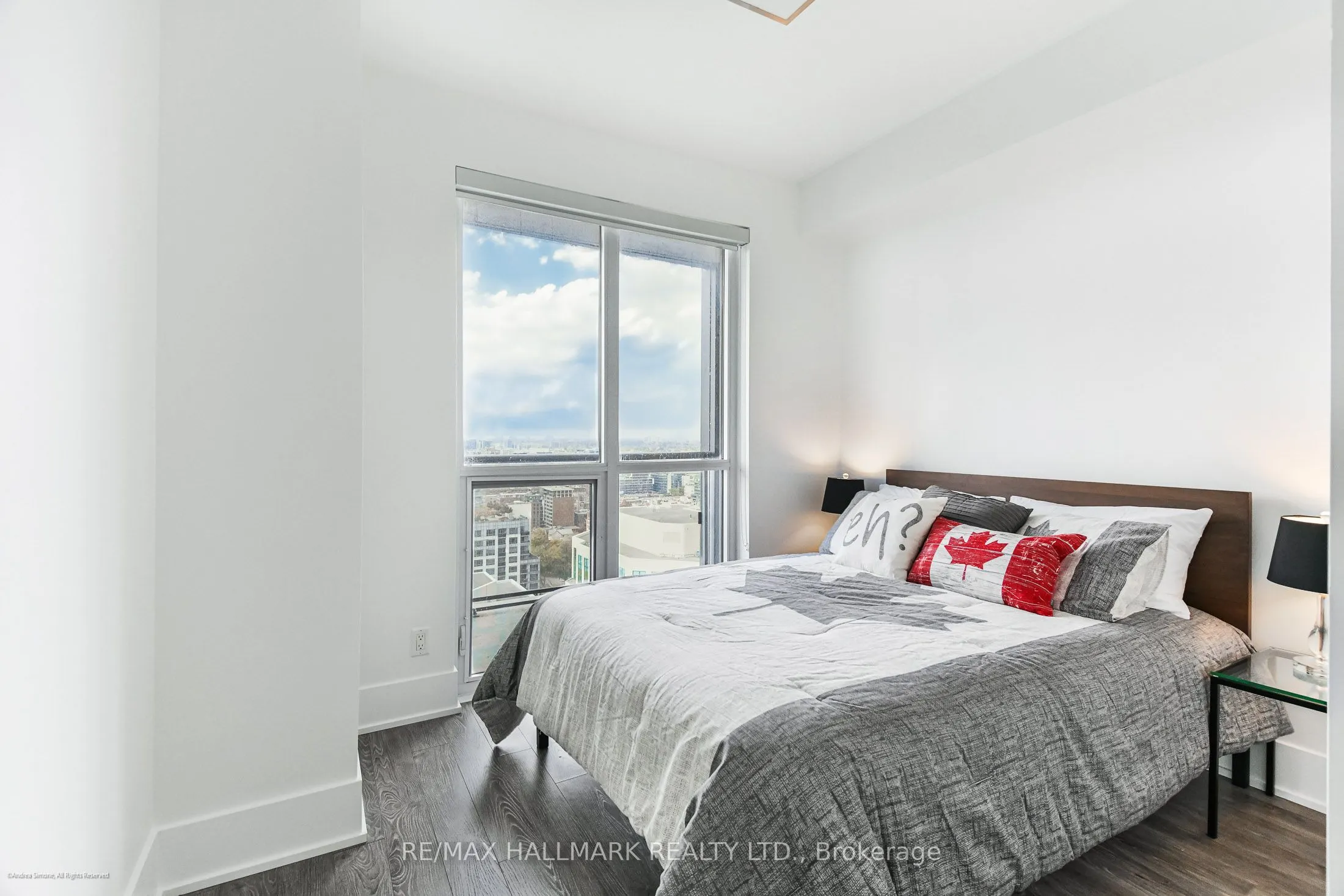 300 Front Street W, #2712