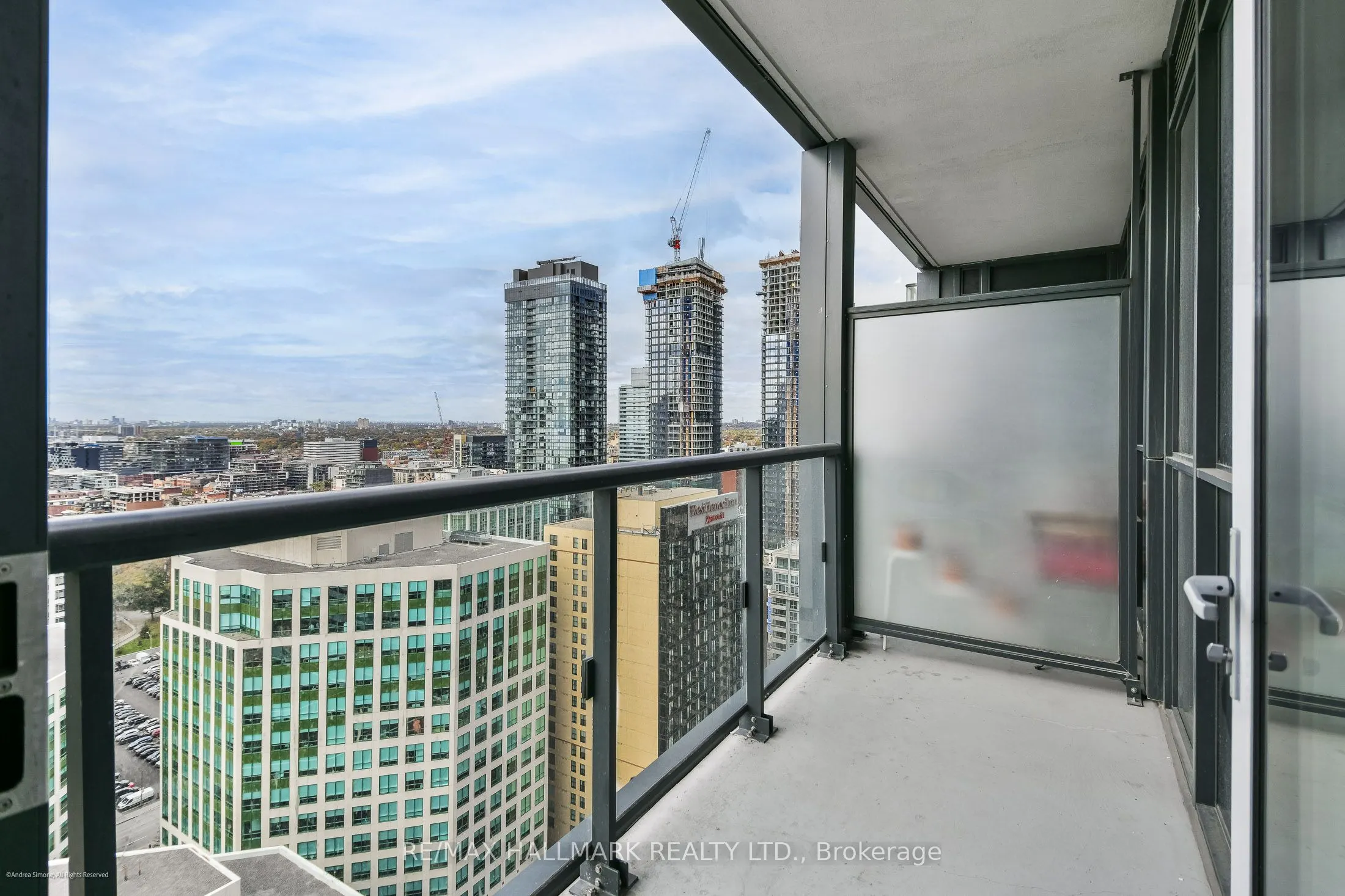 300 Front Street W, #2712