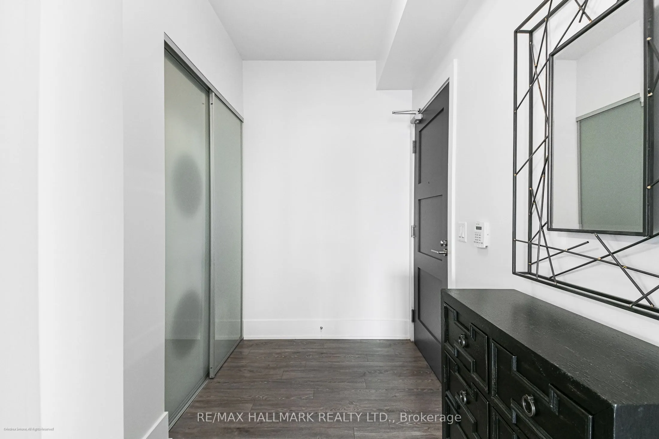 300 Front Street W, #2712