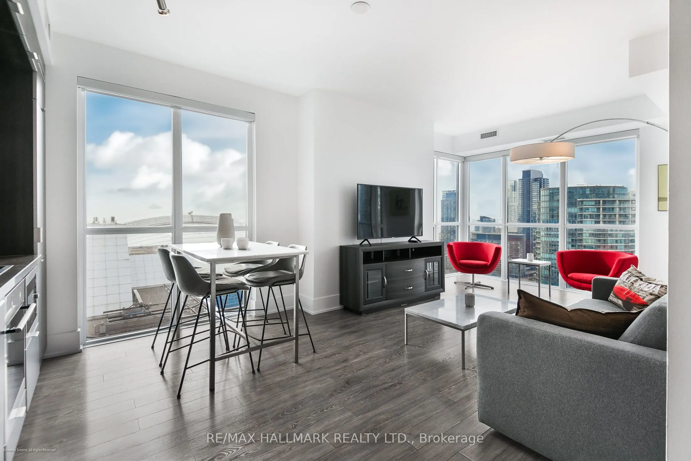 300 Front Street W, #2712