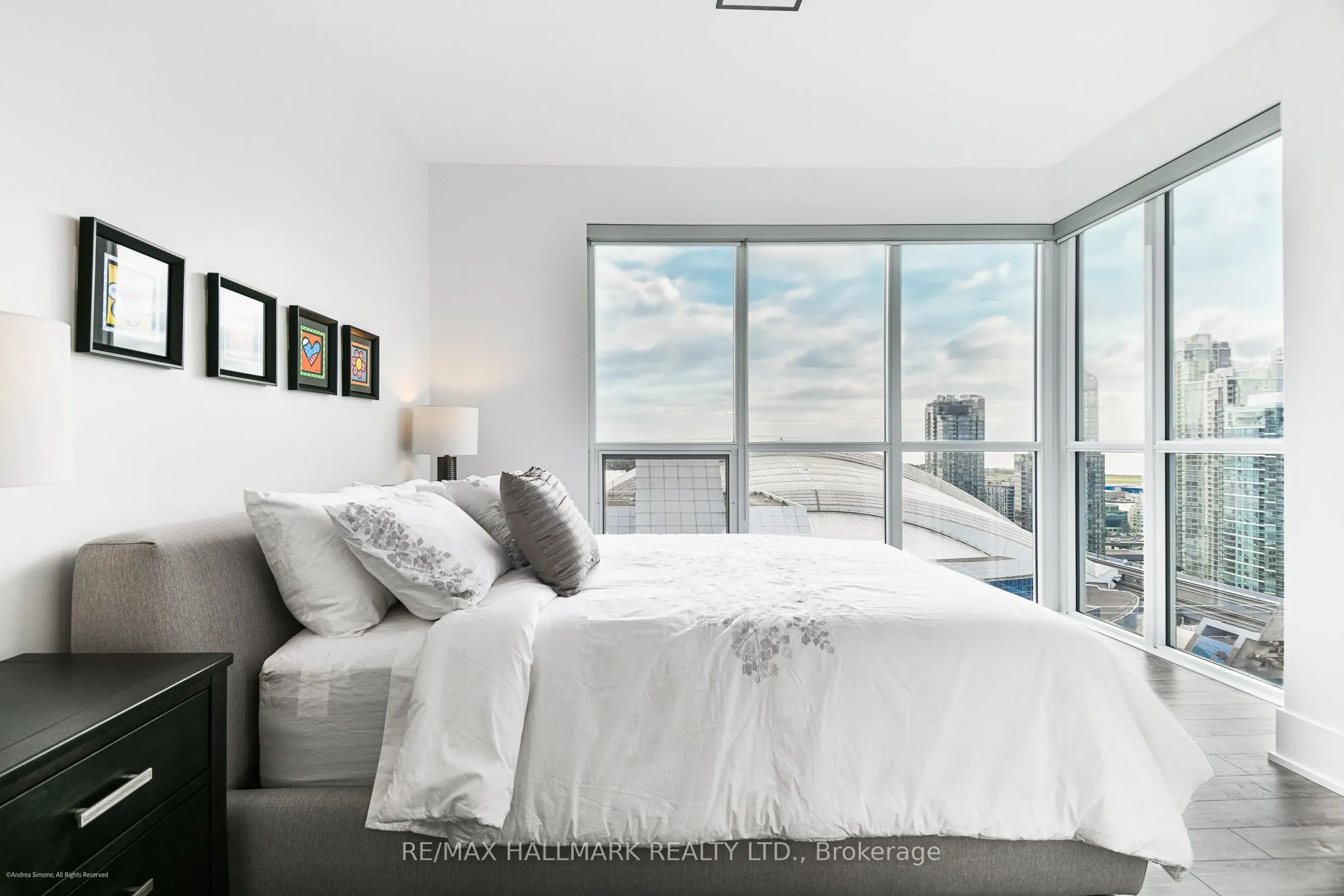 300 Front Street W, #2712