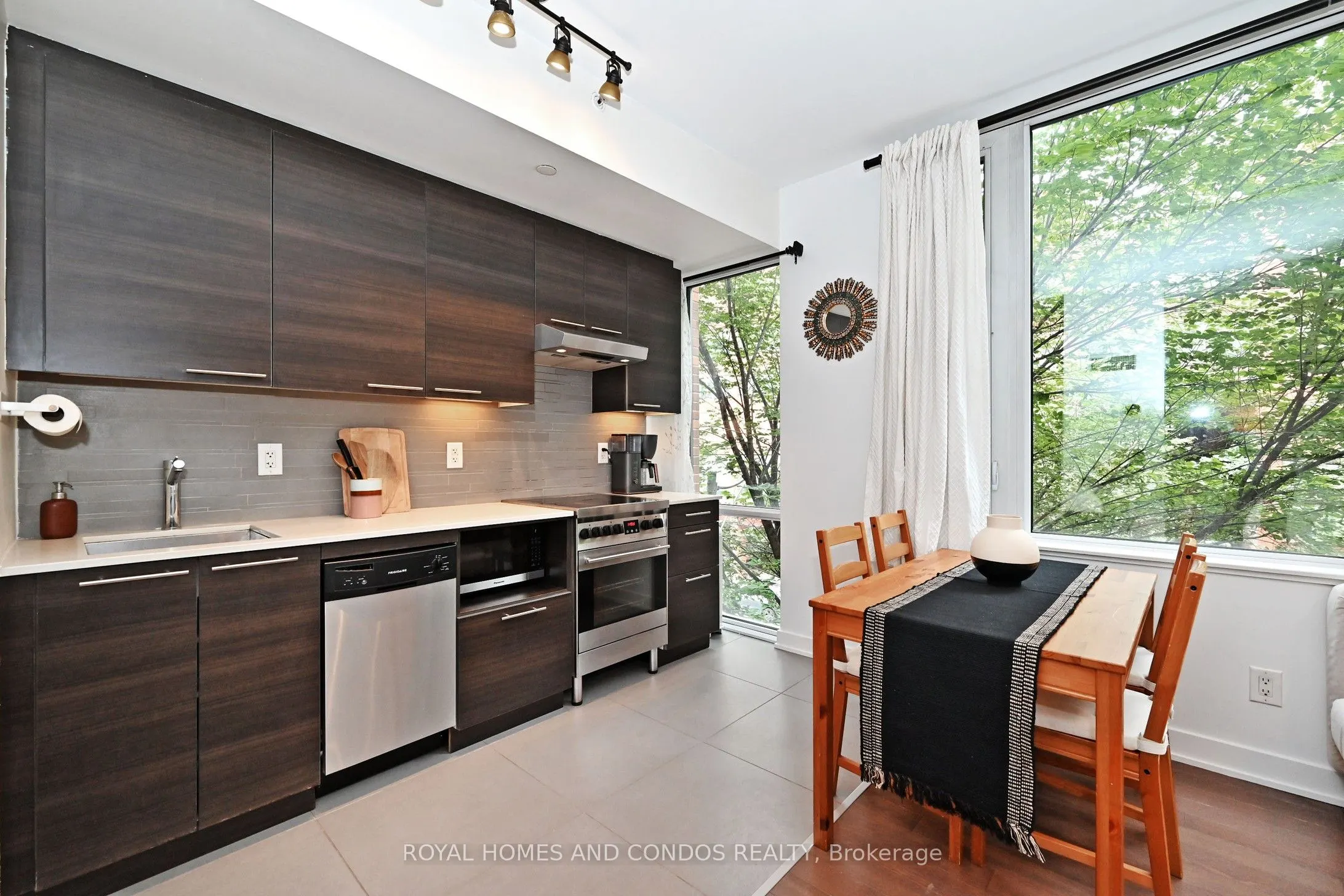 3 Market Street, #212