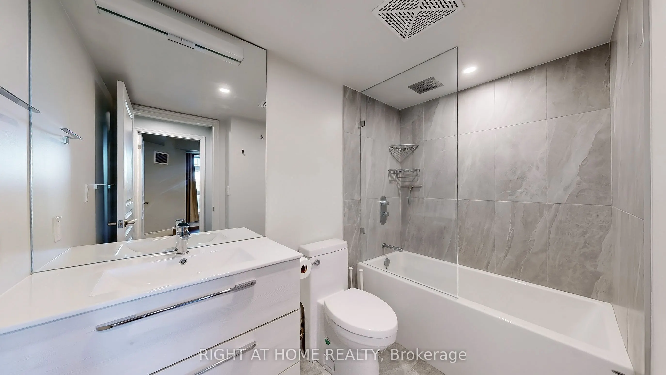 10 Delisle Avenue, #709
