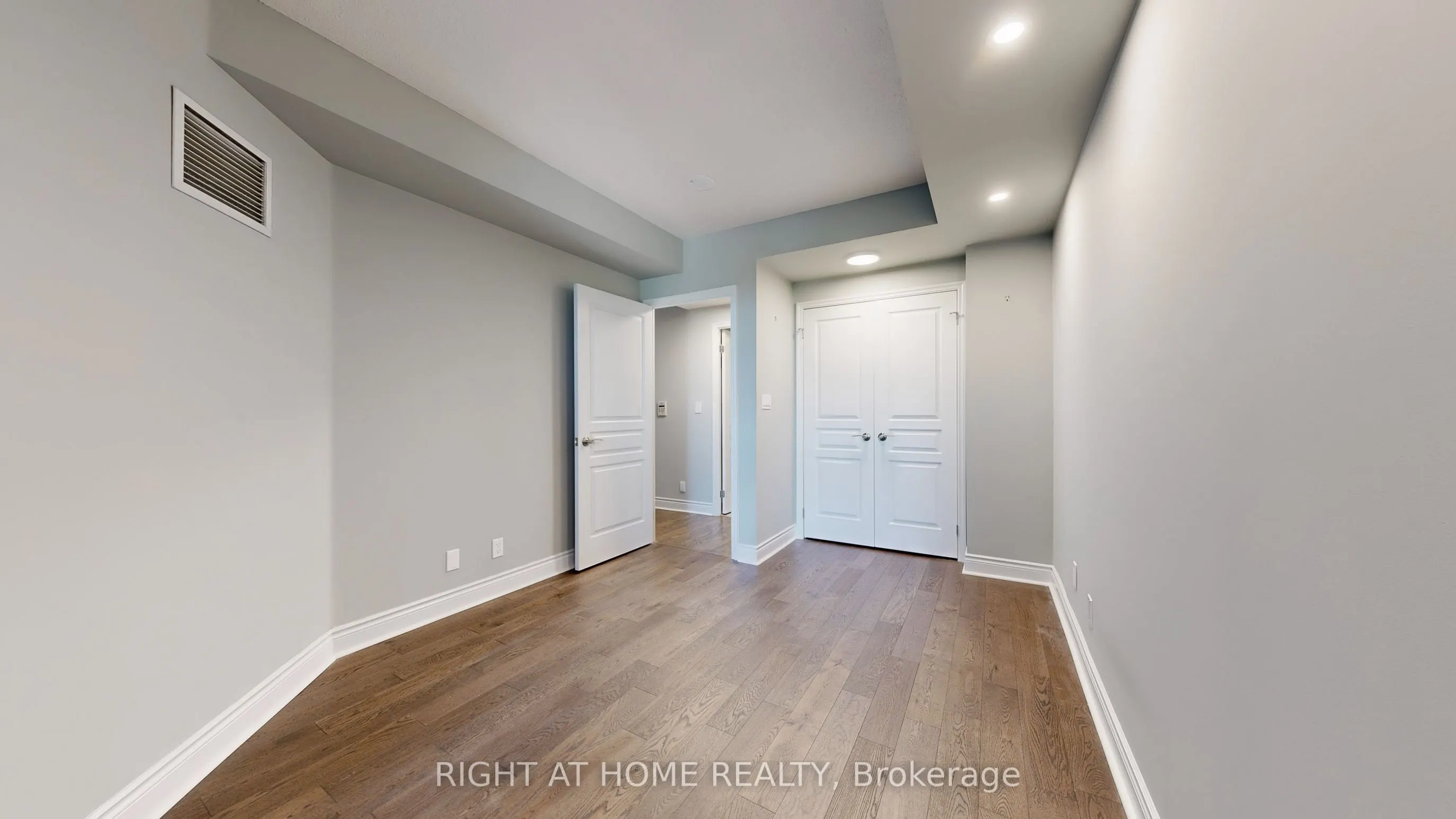 10 Delisle Avenue, #709