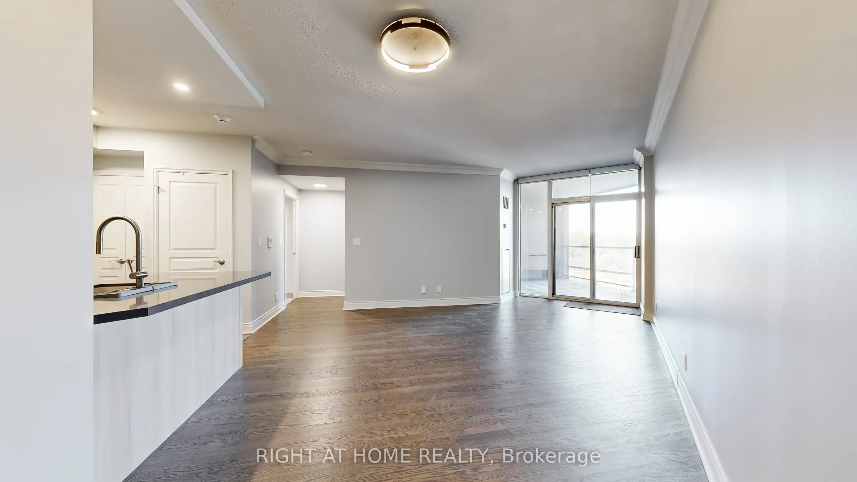 10 Delisle Avenue, #709